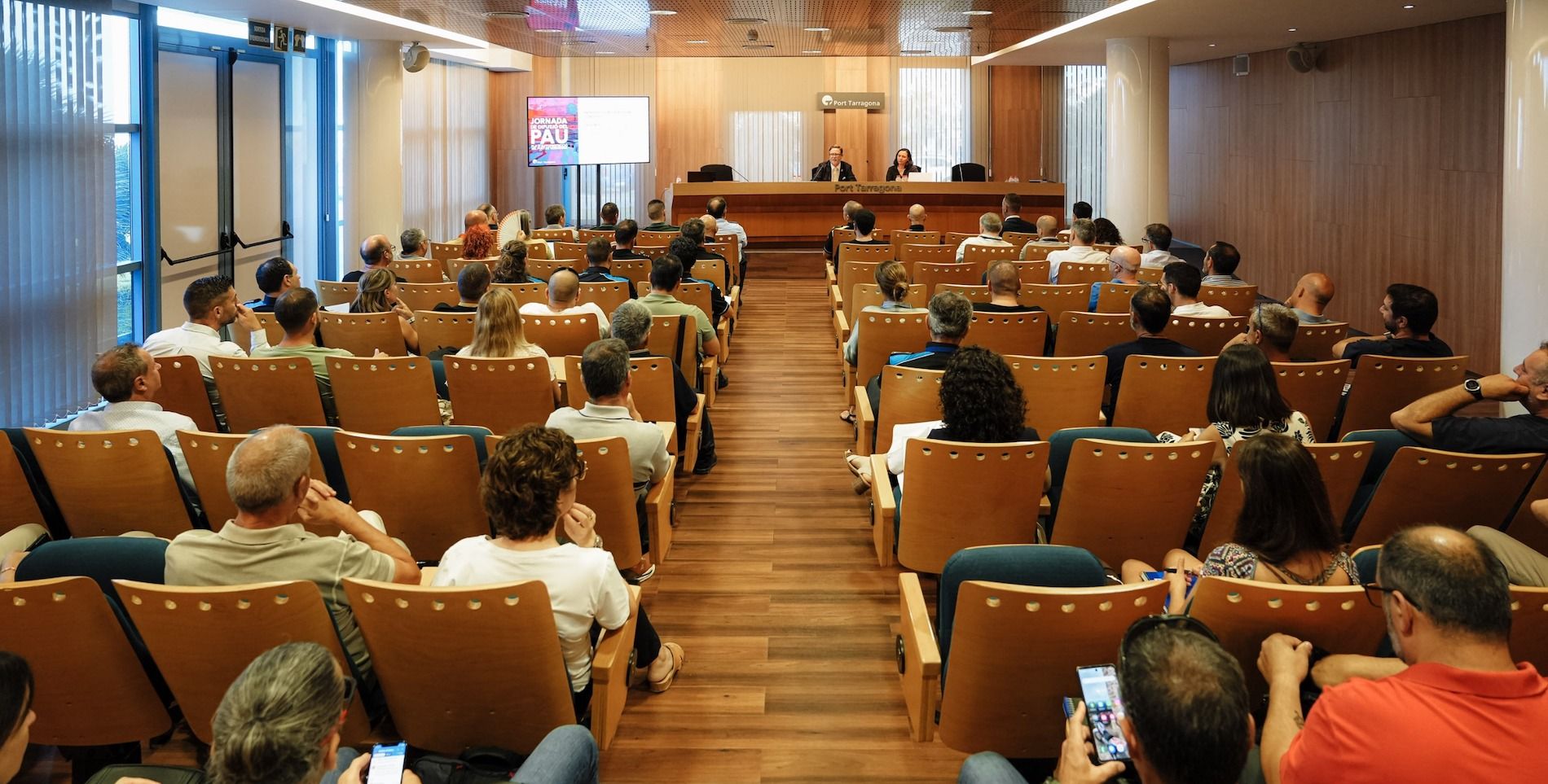 La participación de la comunidad portuaria en las labores de seguridad es imprescindible.