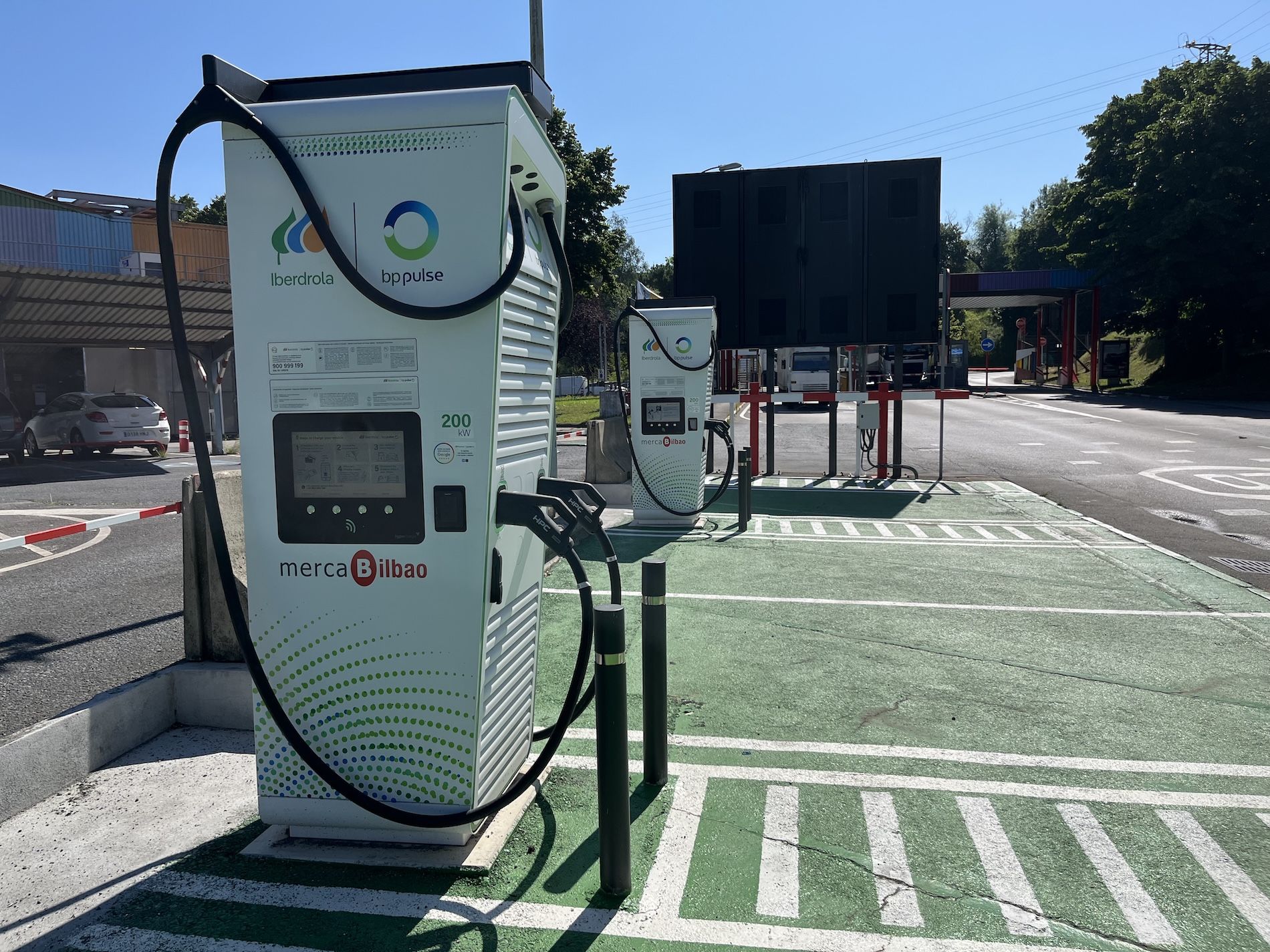 Iberdrola bp pulse punto recarga Mercabilbao