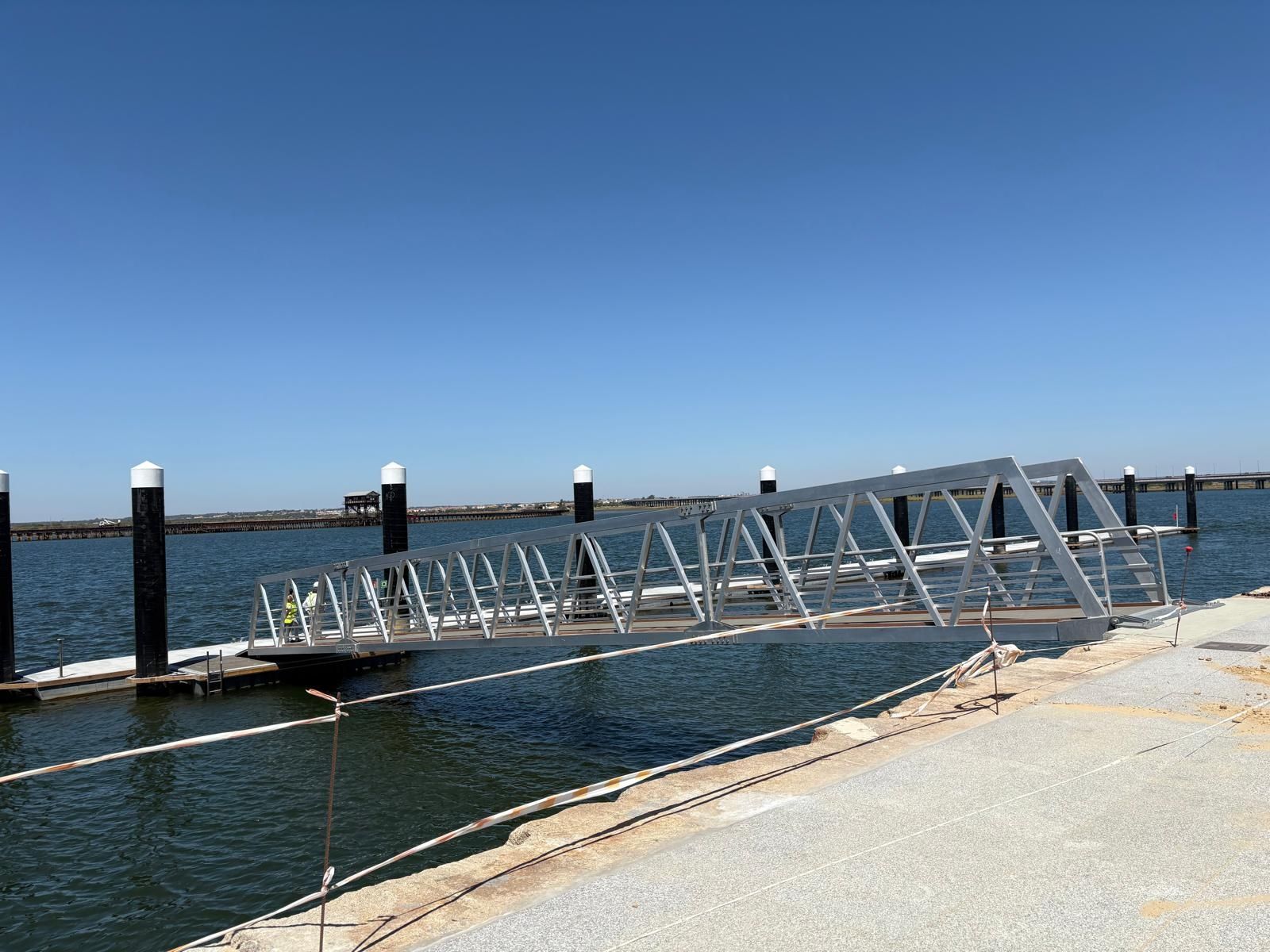 Pantalan pesquero puerto Huelva