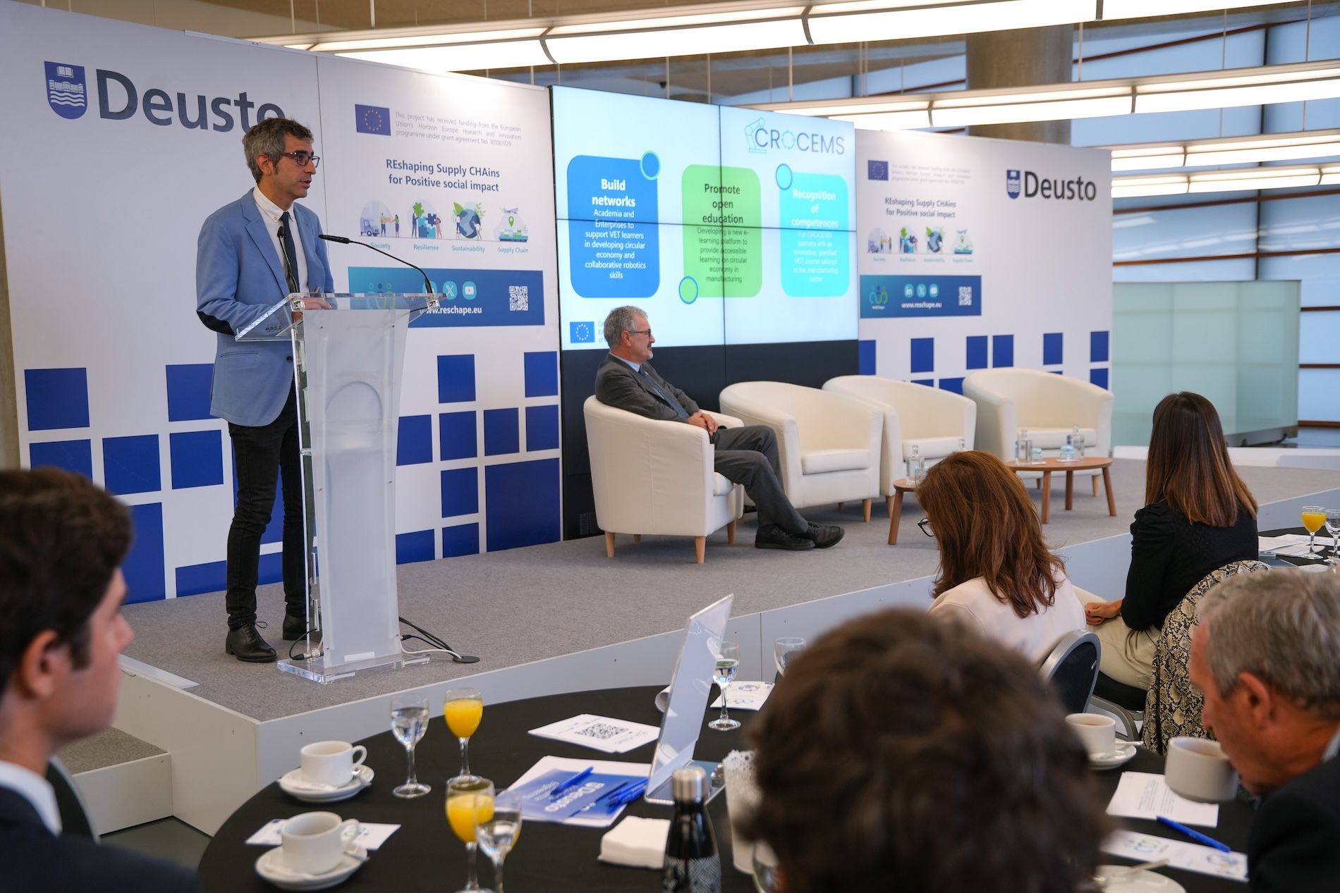 Universidad de Deusto Reschape