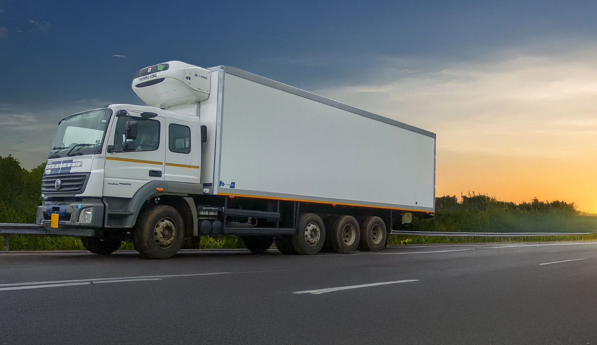 camion con caja Sub Zero Hero Schmitz