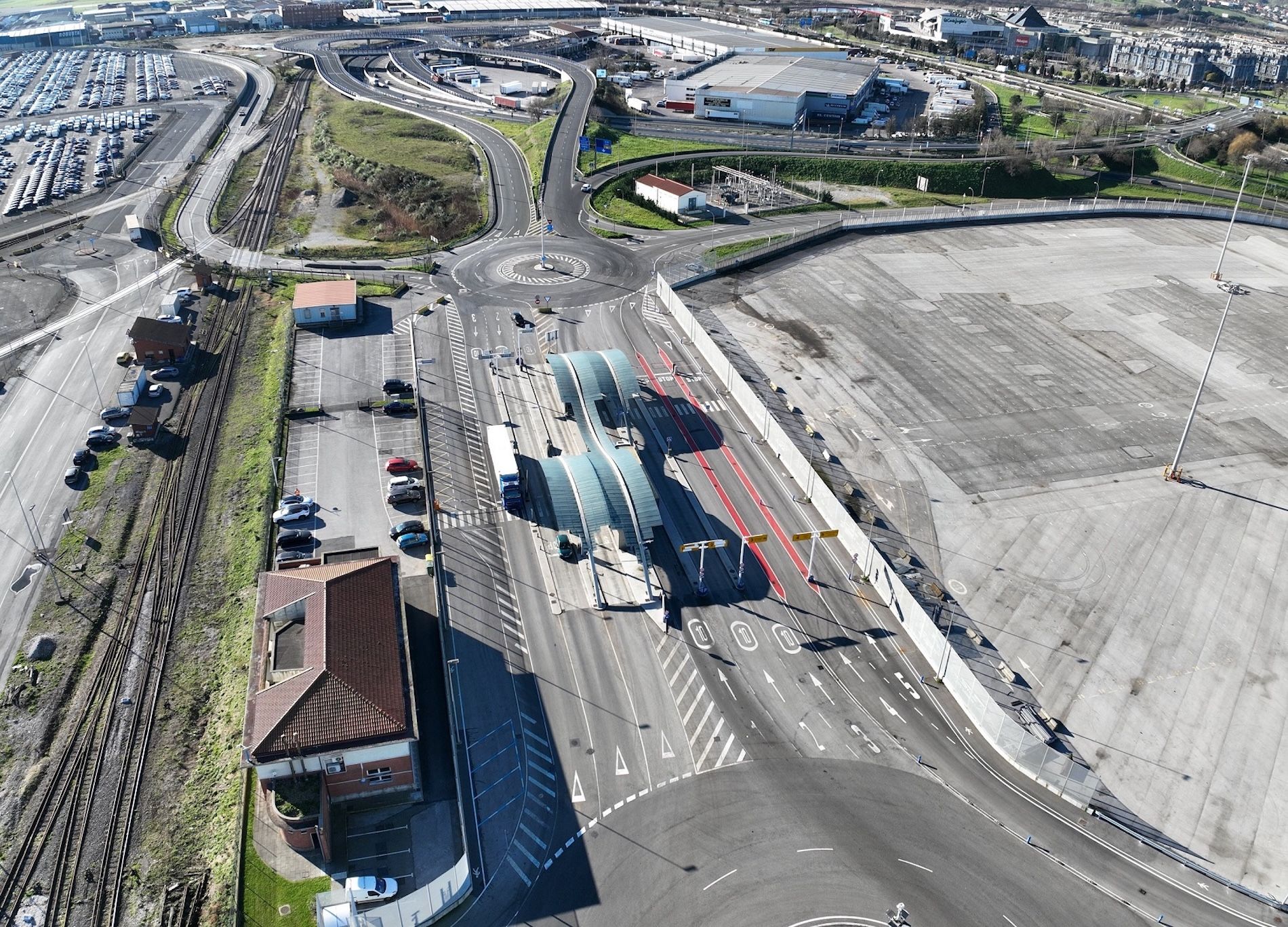 Cerramiento accesos puerto de Santander