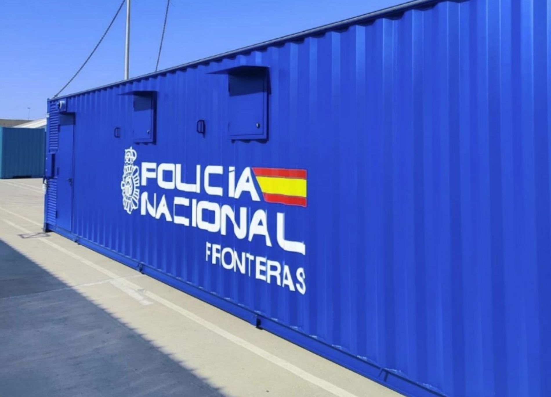 conteedor control fronterizo puerto Valencia
