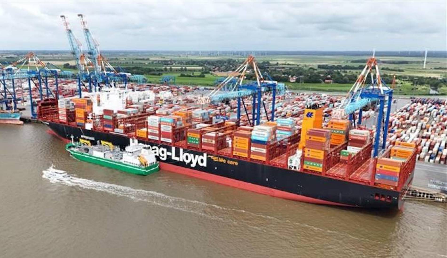 operacion bunkering portacontenedores Hapag Lloyd
