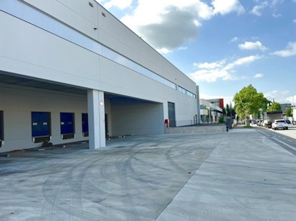 Urucat y Decero nave logistica Terrassa