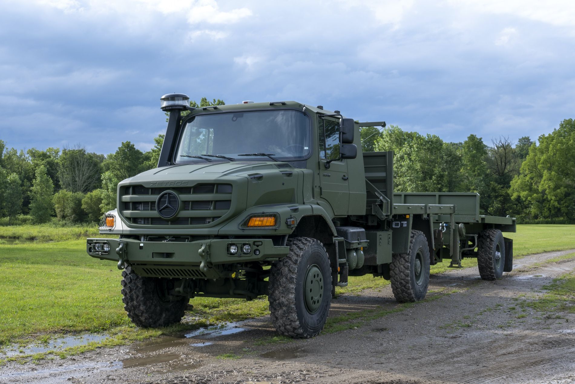 camion militar Daimler Truck