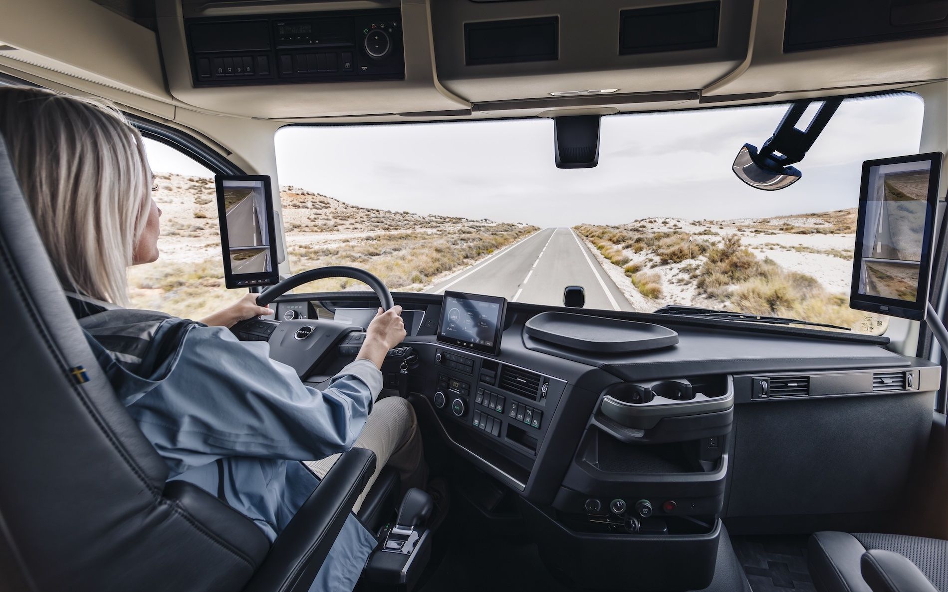 sistema alerta conduccion volvo trucks