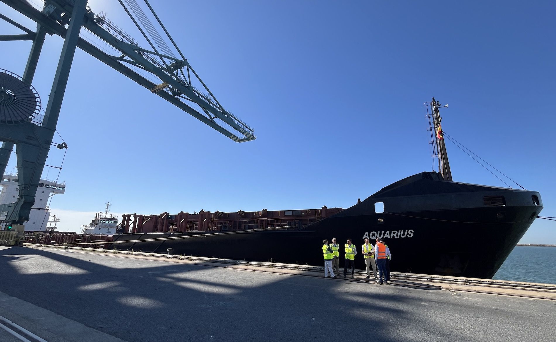 portacontenedores Aquarius Alisios en puerto Huelva