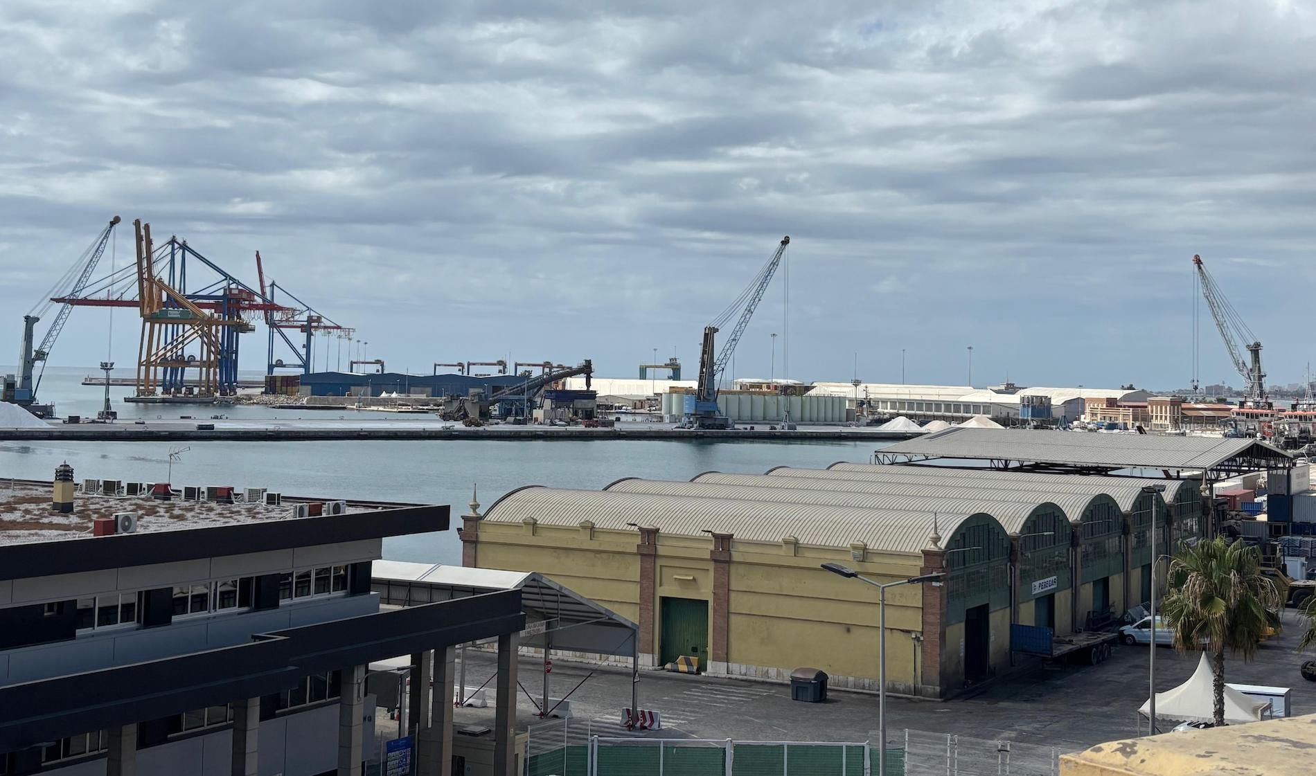 muelles puerto malaga