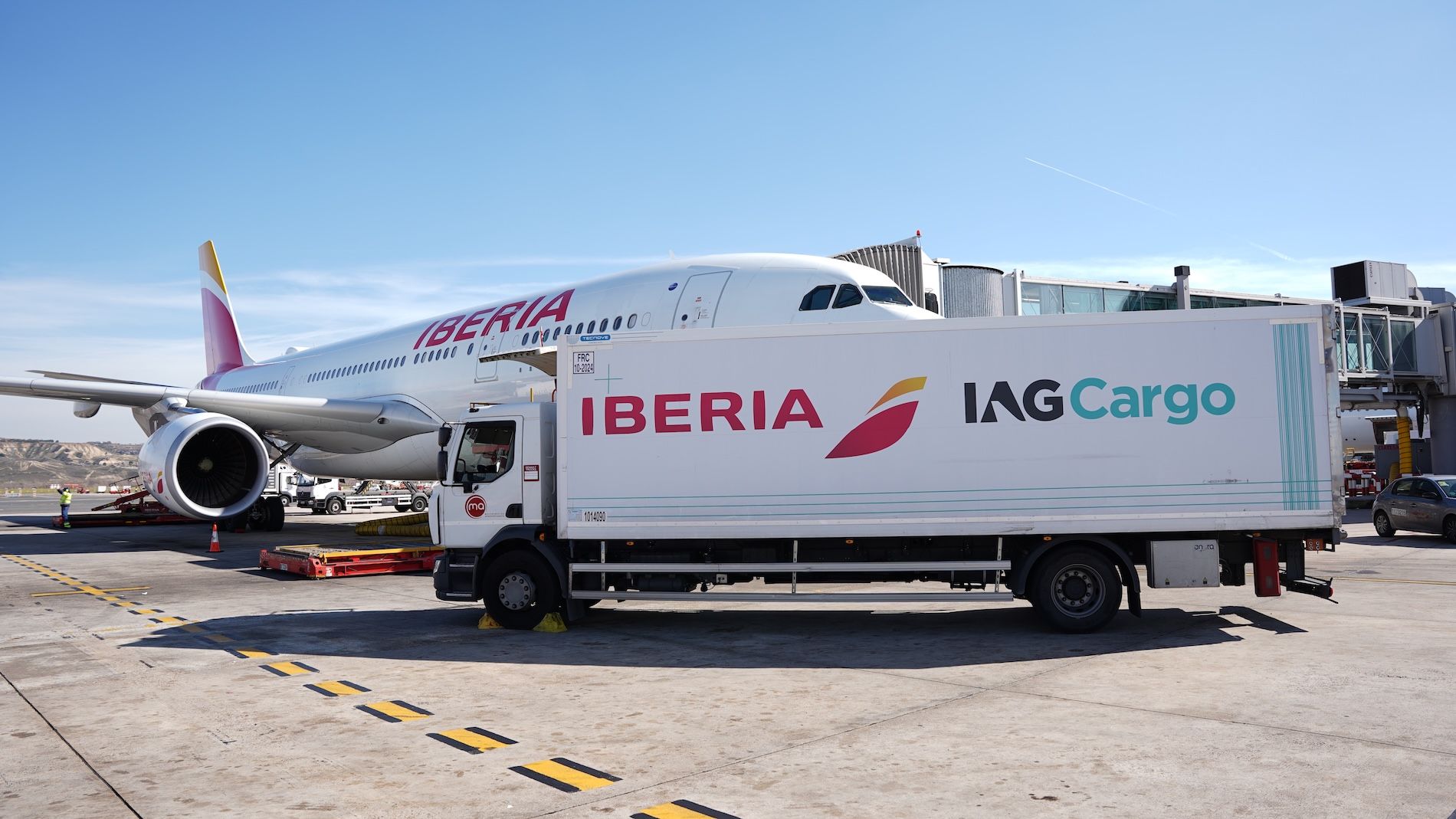 Avion camion IAG Cargo Iberia