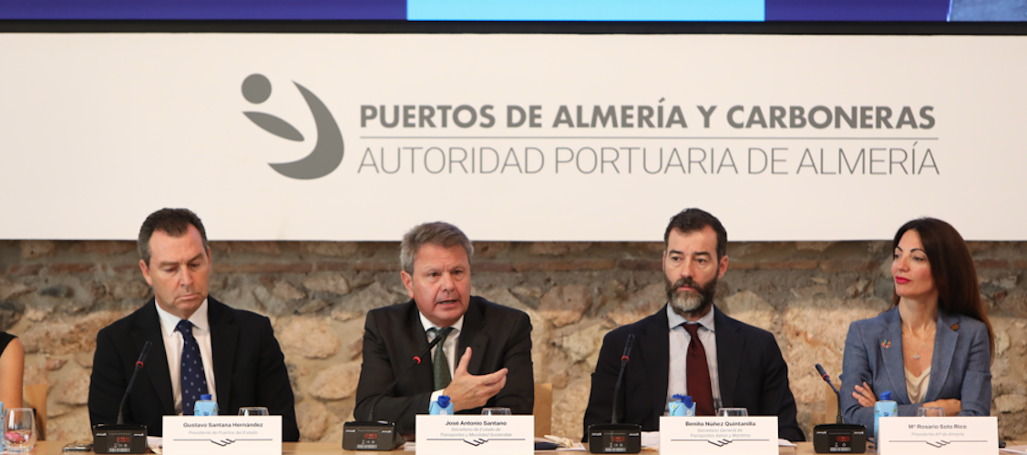 Santano ha insistido en que la política portuaria actual tiene como objetivo la descarbonización.