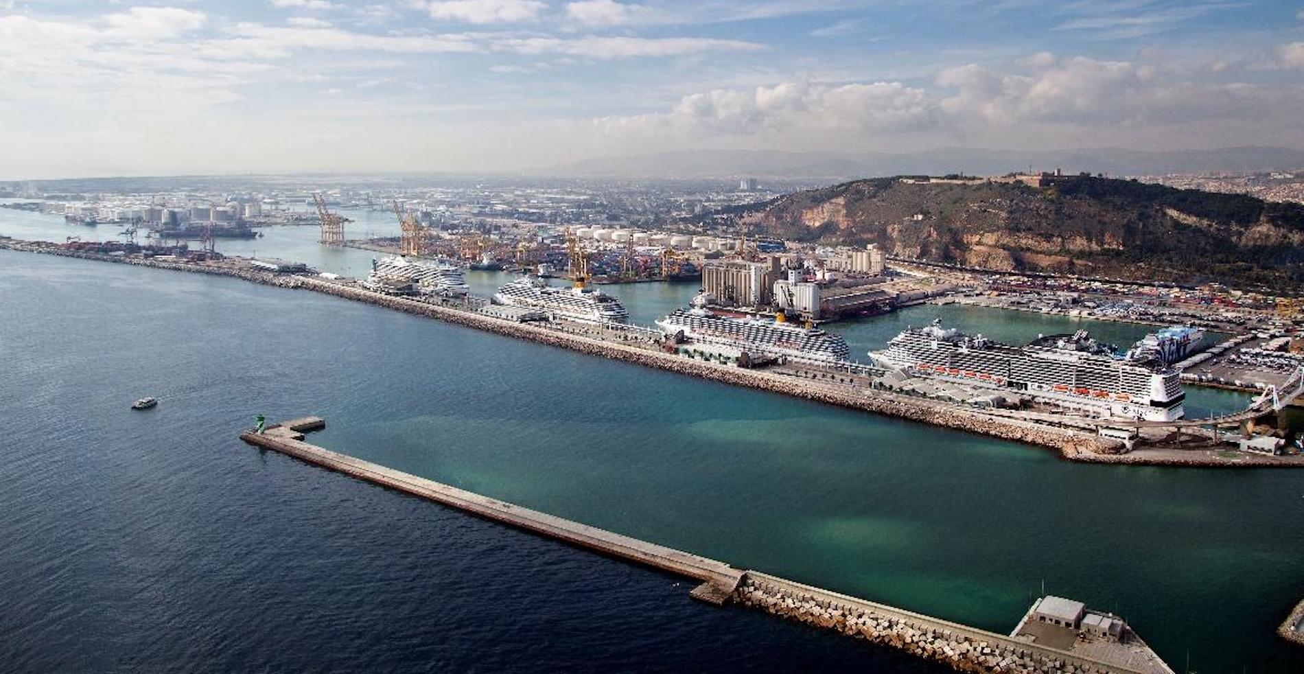 cruceros atacados puerto barcelona