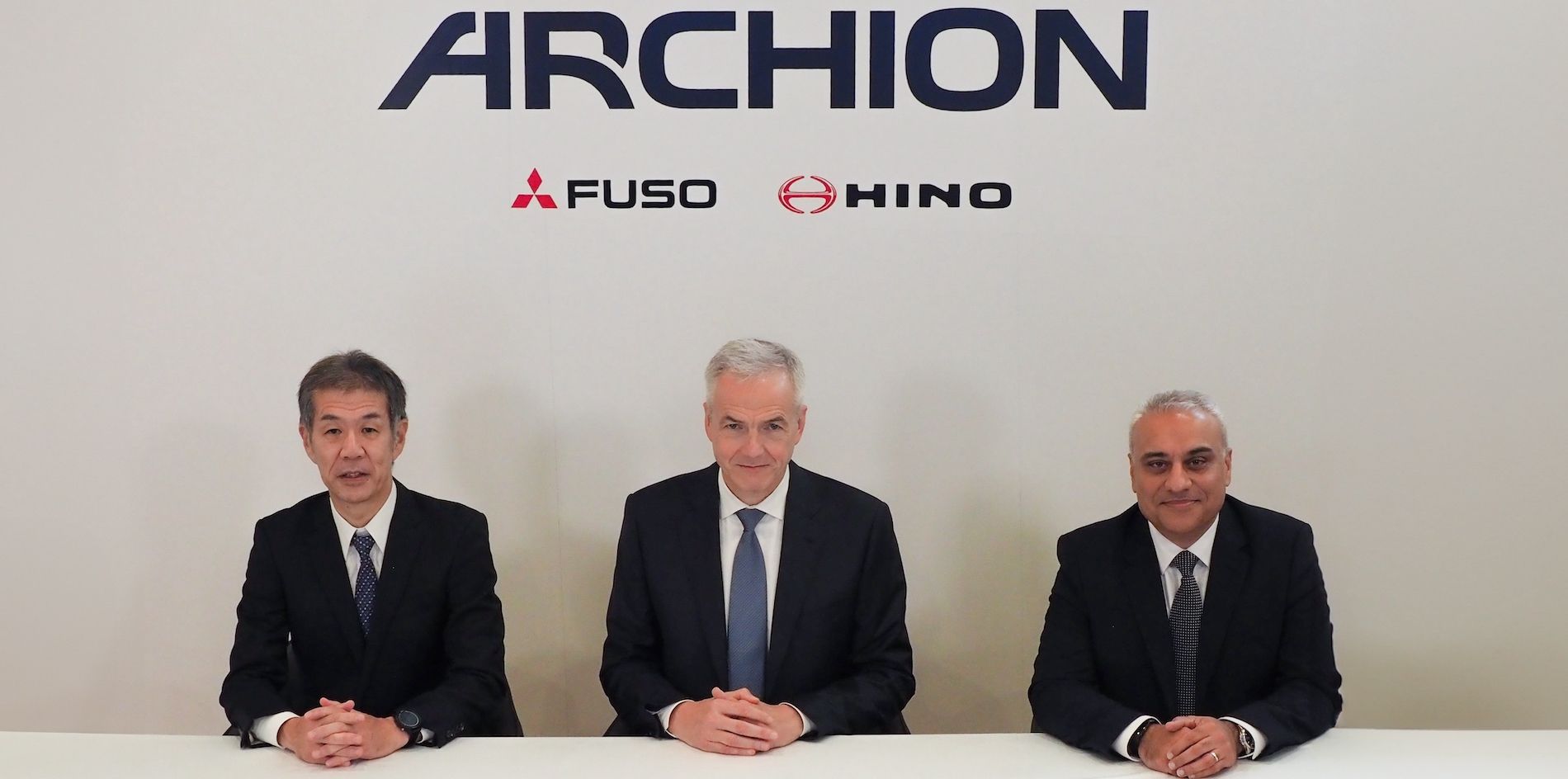 archion fusion mitsubishi fuso e hino