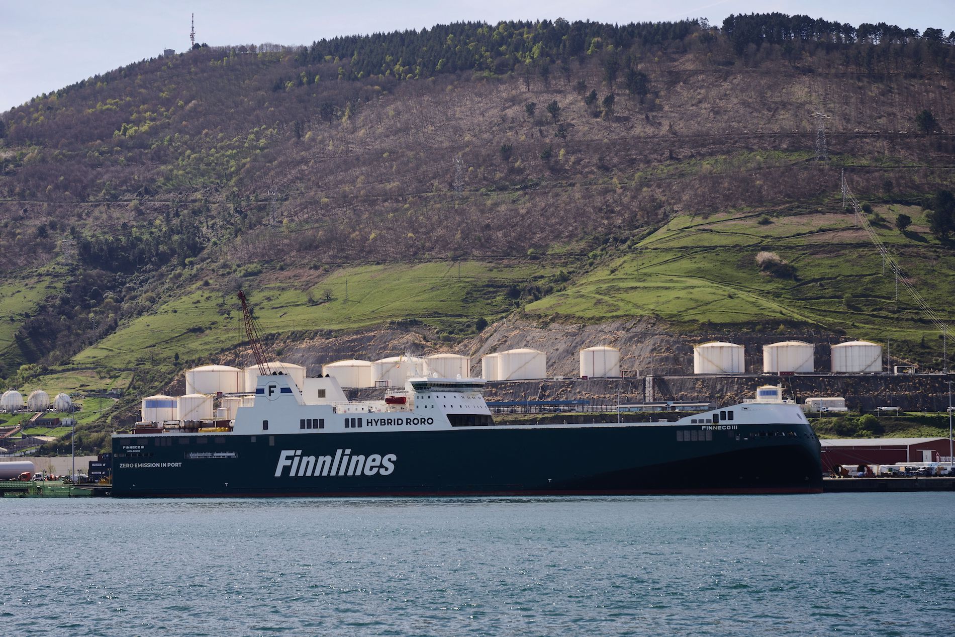 Finnlines Gdynia atracado en el puerto de Bilbao