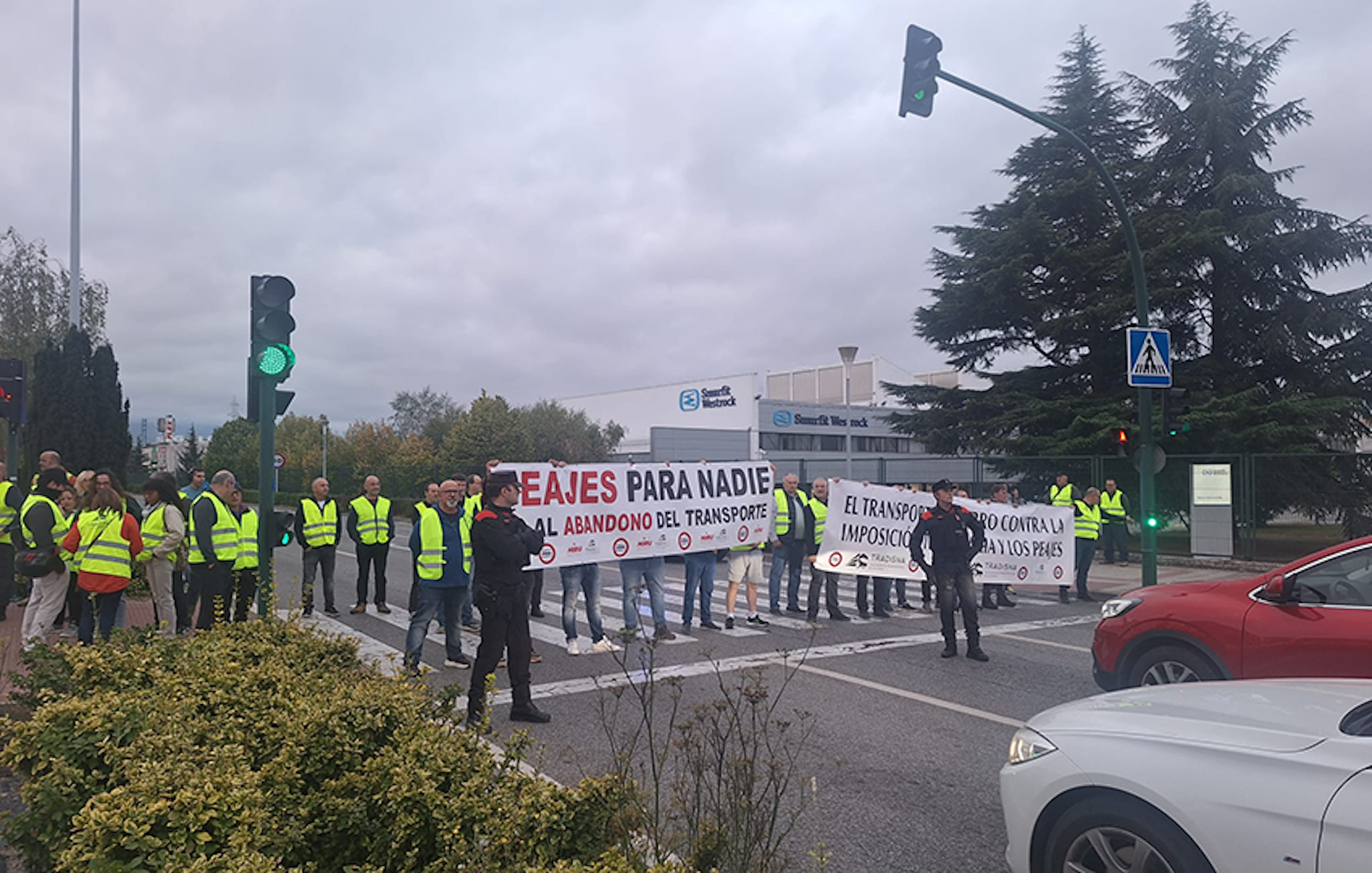 protesta hira tradisna pamplona octubre 2025