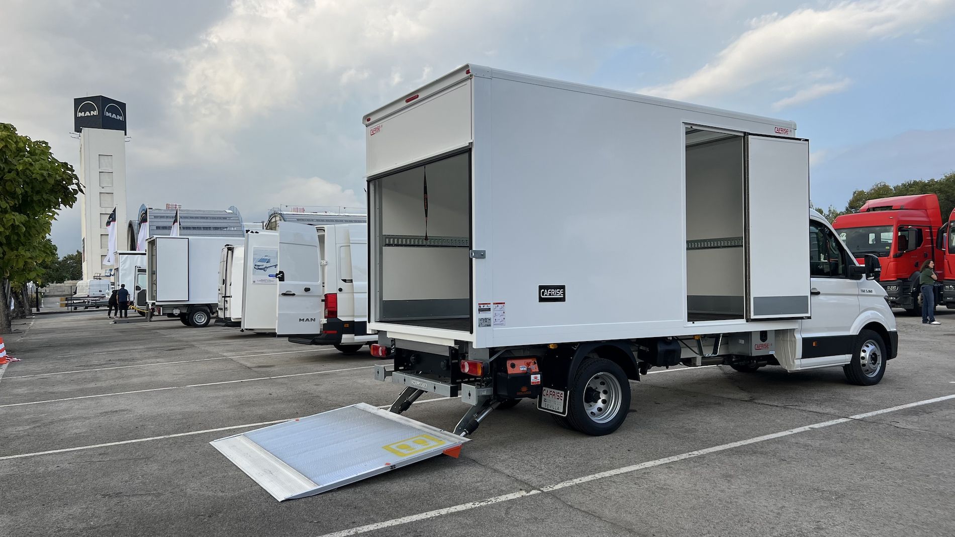 El nuevo programa se apoya en la renovada MAN TGE Next Level.