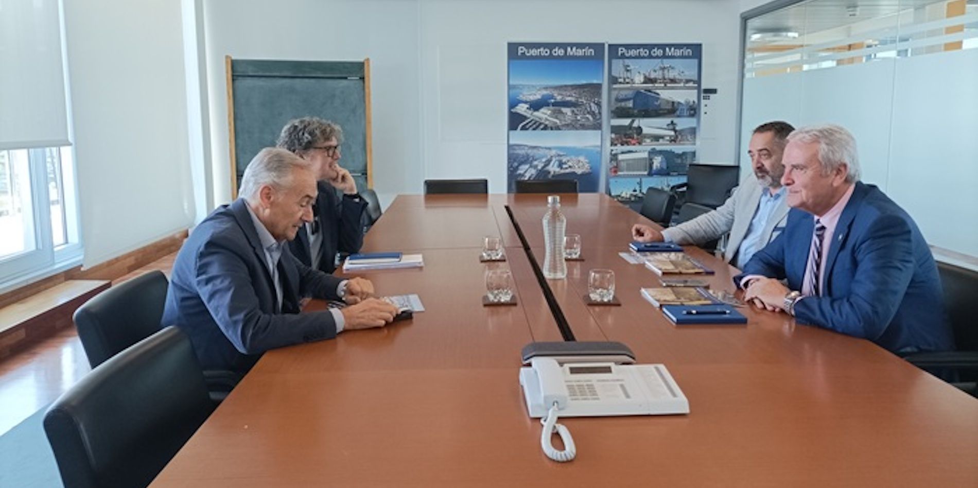 reunion feteia puerto marin