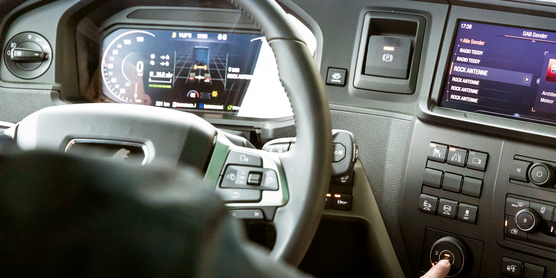 La contratación de chóferes jóvenes es casi residual.