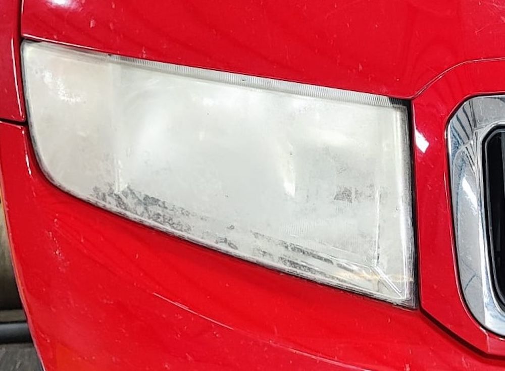 Faro opaco alumbrado