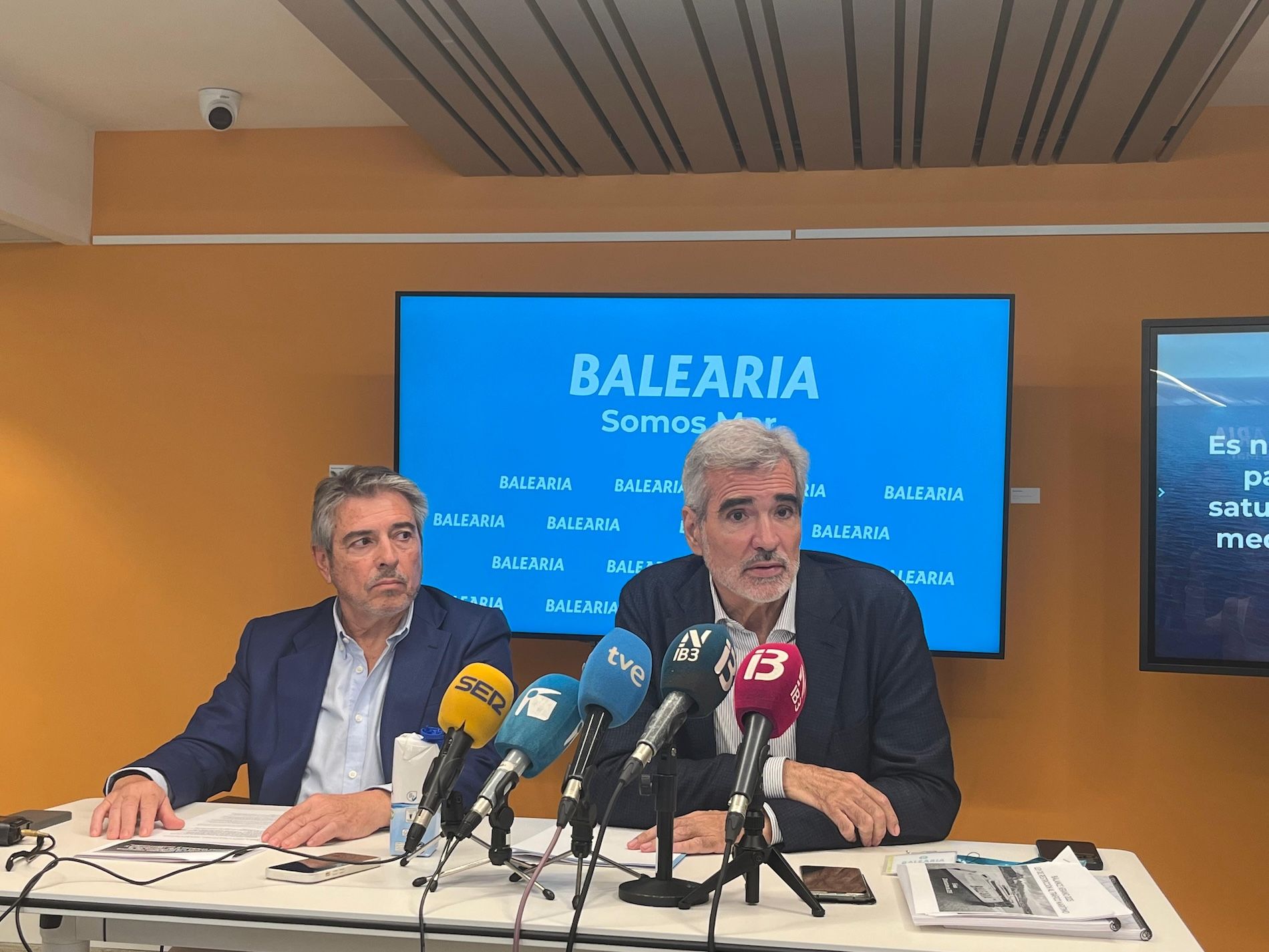 adolfo utor balearia balance restricción de vehículos