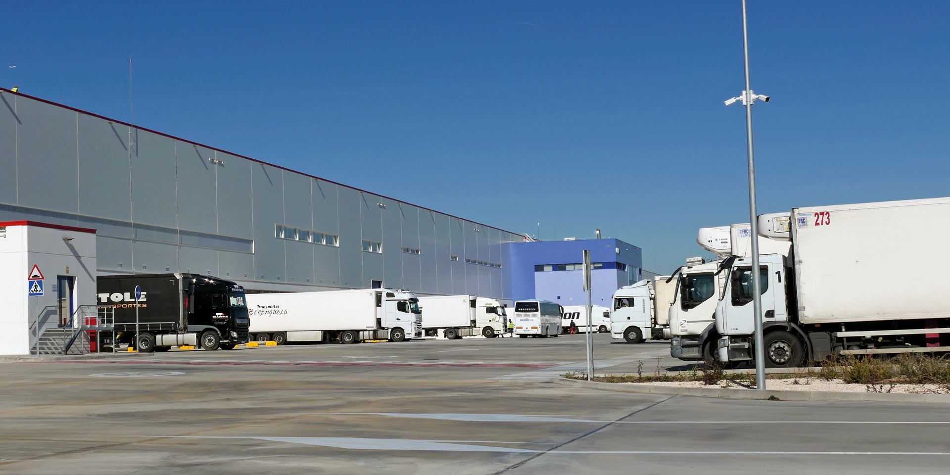 En el segmento de los semirremolques, la demanda de vehículos más especializados ha sostenido el mercado, compensando la caída de los frigos y de las lonas.