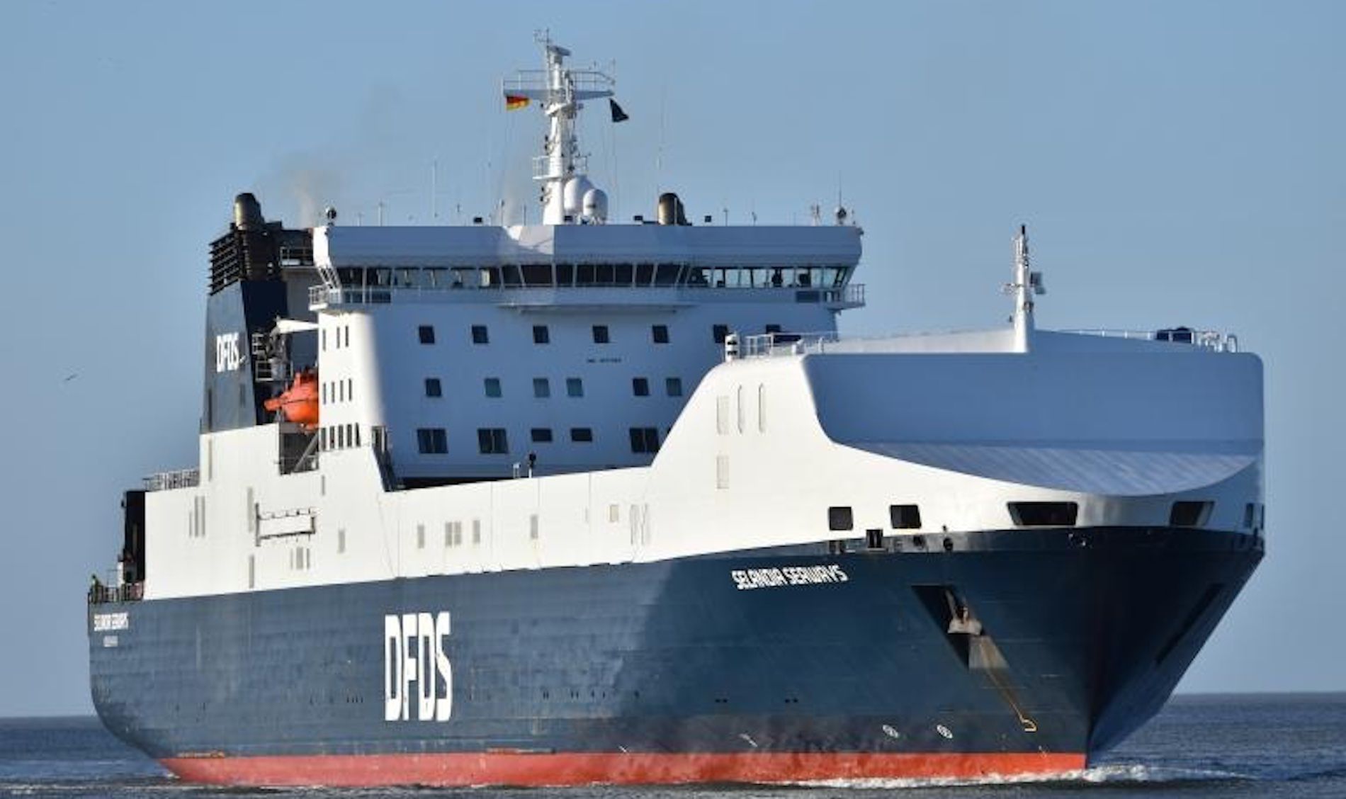 ferry ro ro DFDS