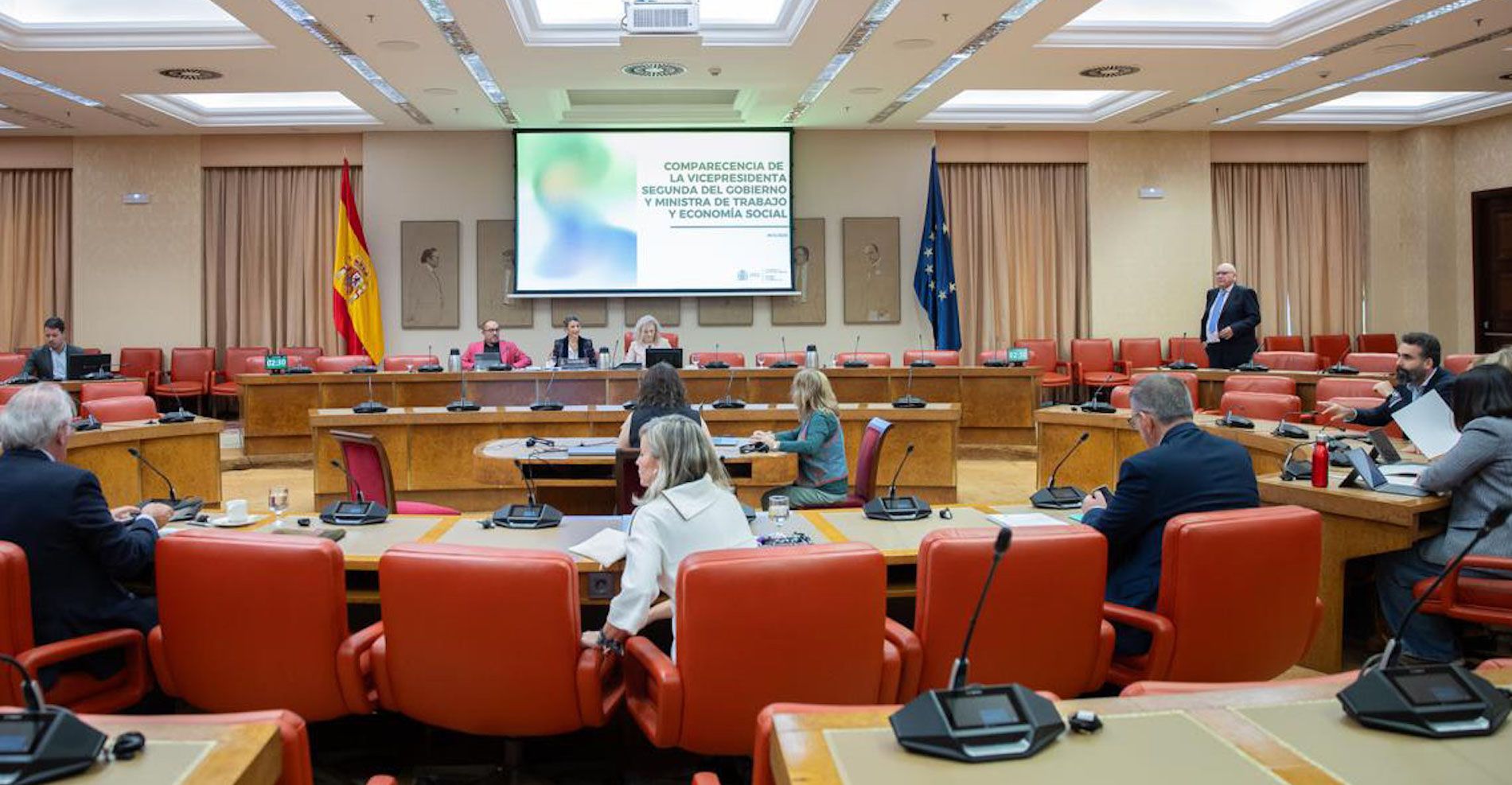 ministra yolanda diaz en comision trabajo congreso noviembre 2025