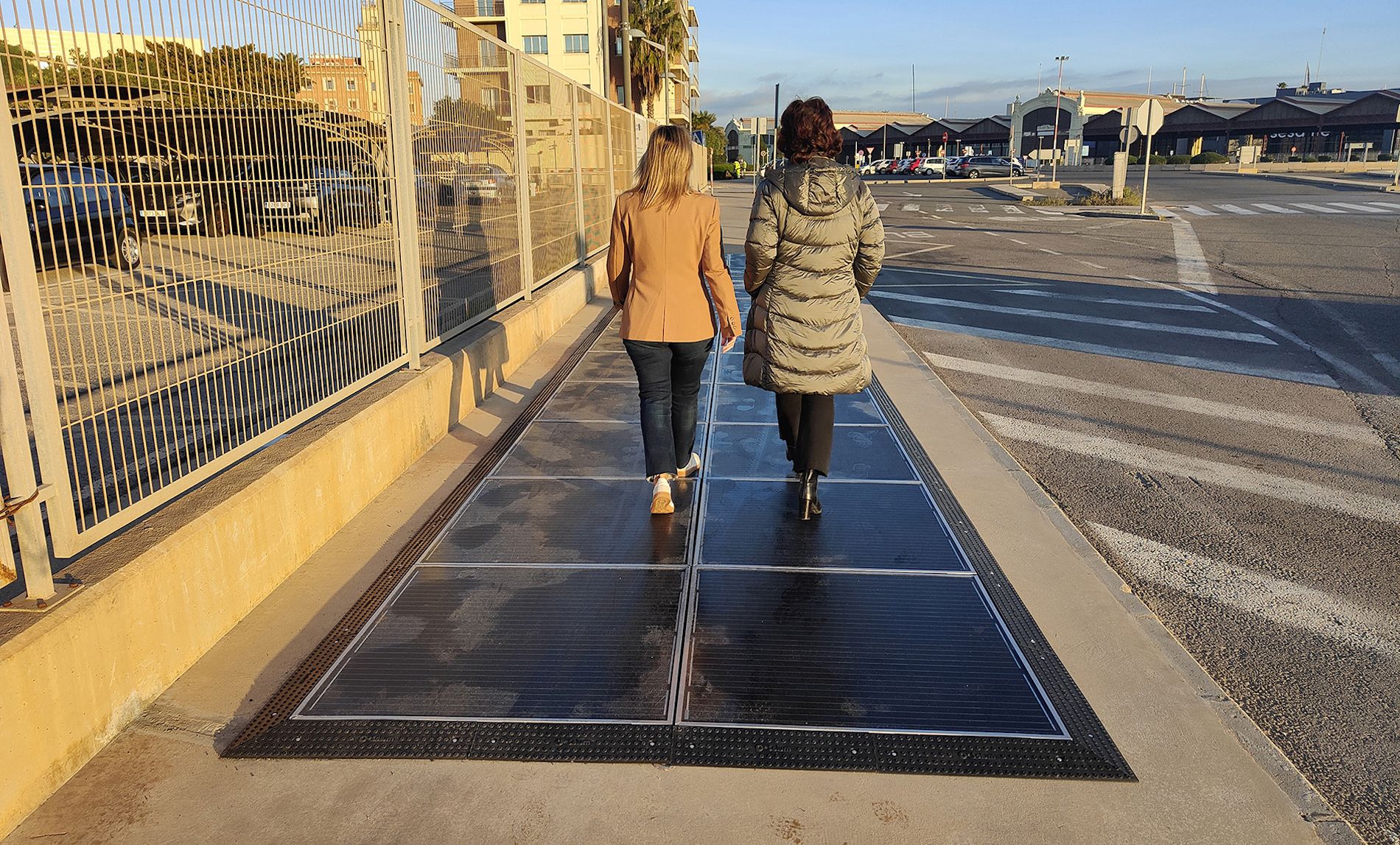 paneles solares transtiables puerto valencia