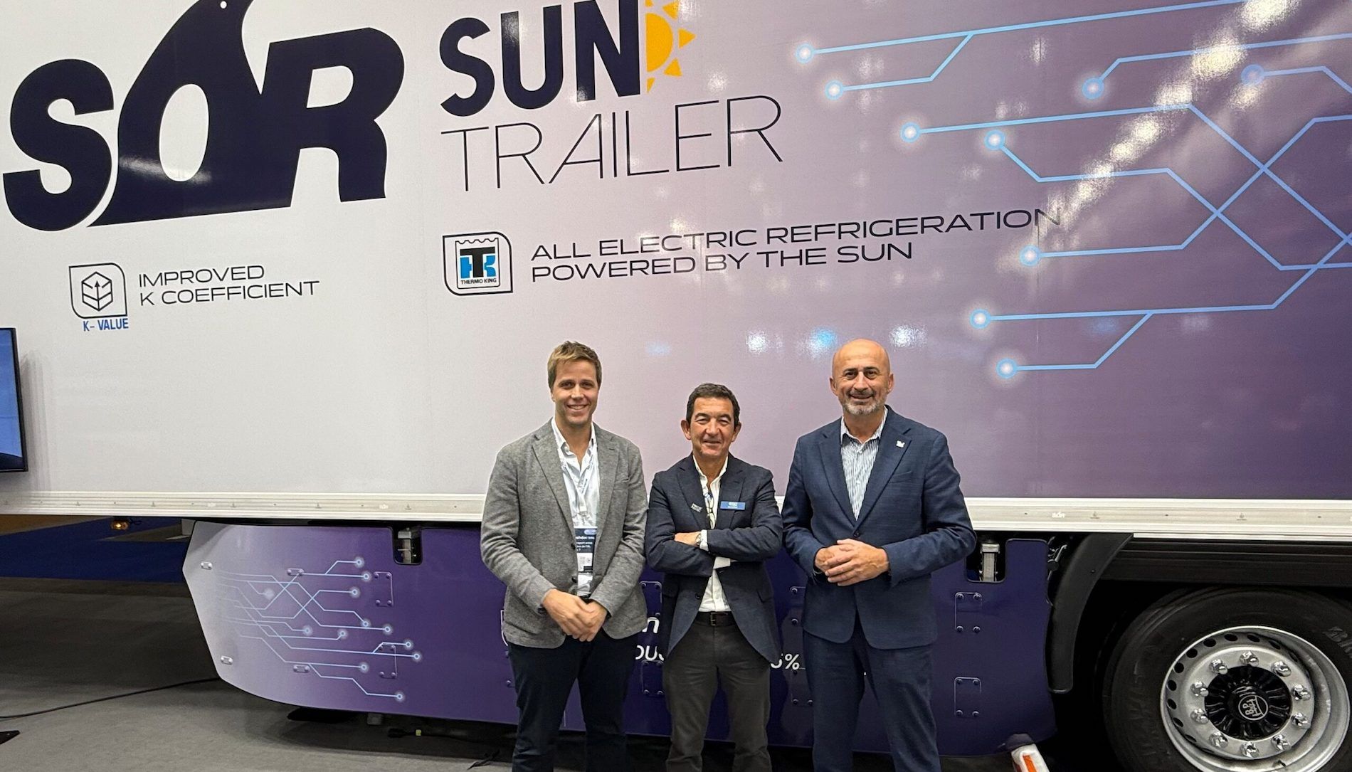 entrega frigo con paneles solares sor disfrimur