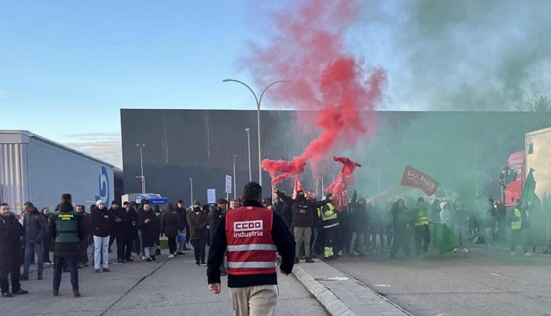 huelga plataforma cabanillas pull&bear