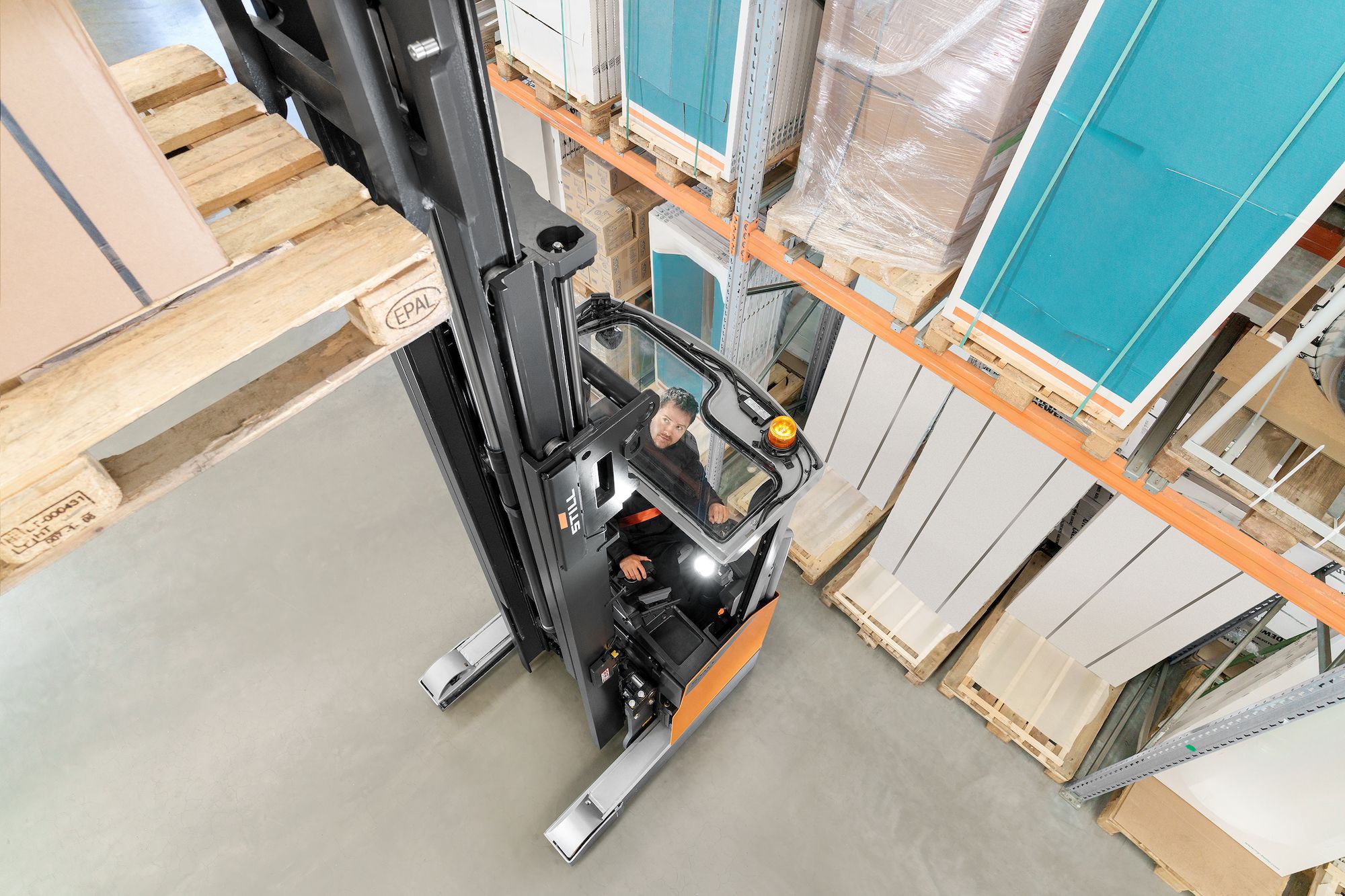 carretilla Still FXR 14C 16C en almacen 2 carretilla Still FXR 14C 16C en almacen 2