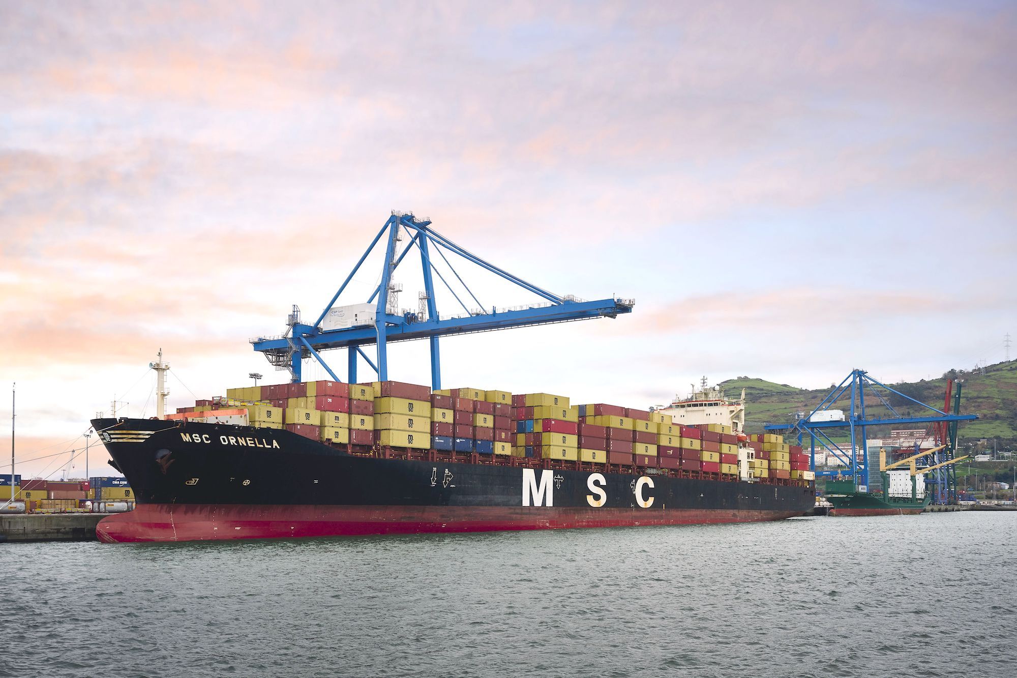 Este nuevo servicio semanal y directo, conecta el Norte de Europa con la Costa Oeste de Sudamérica.