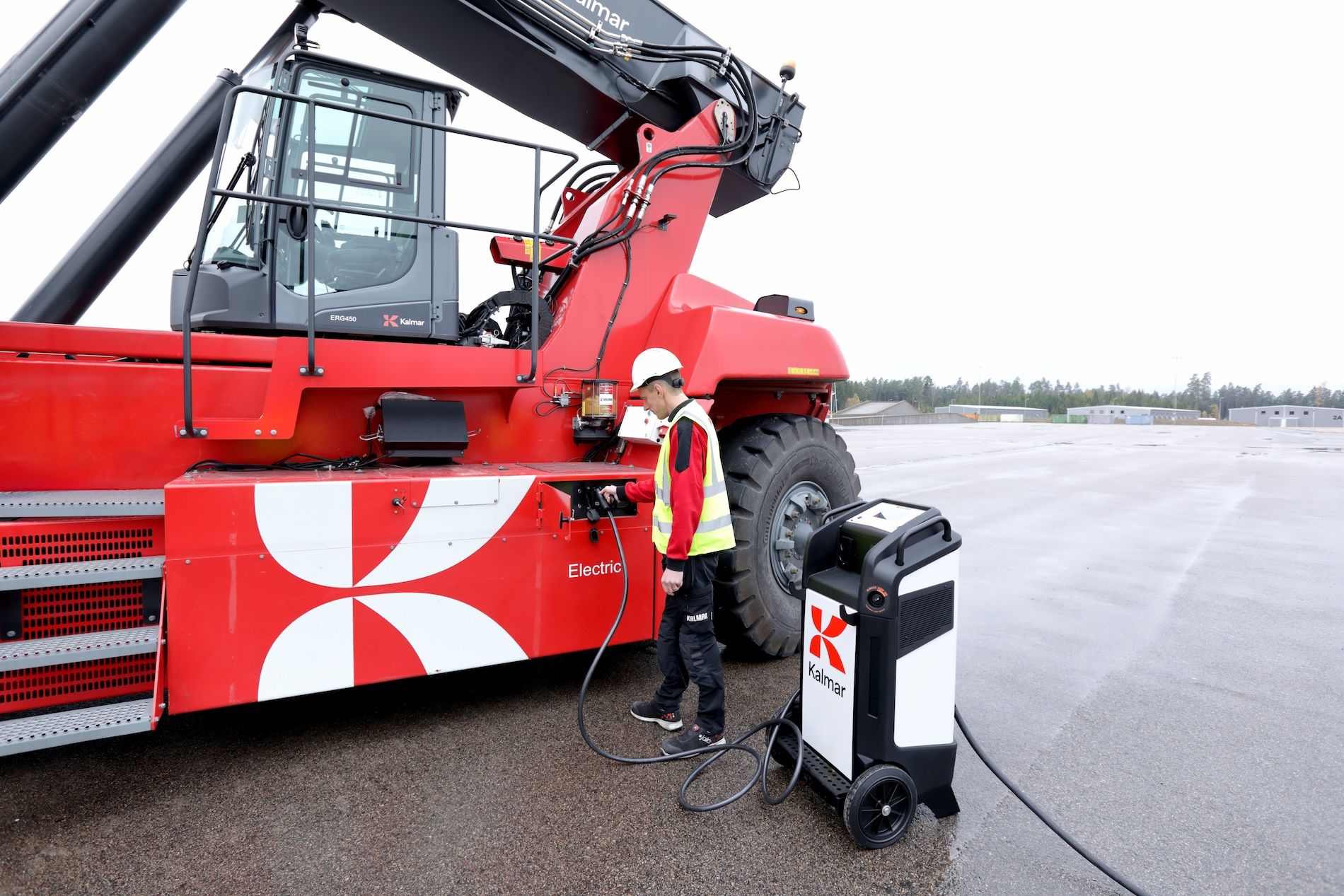 Carga electrica maquinaria Kalmar Carga electrica maquinaria Kalmar