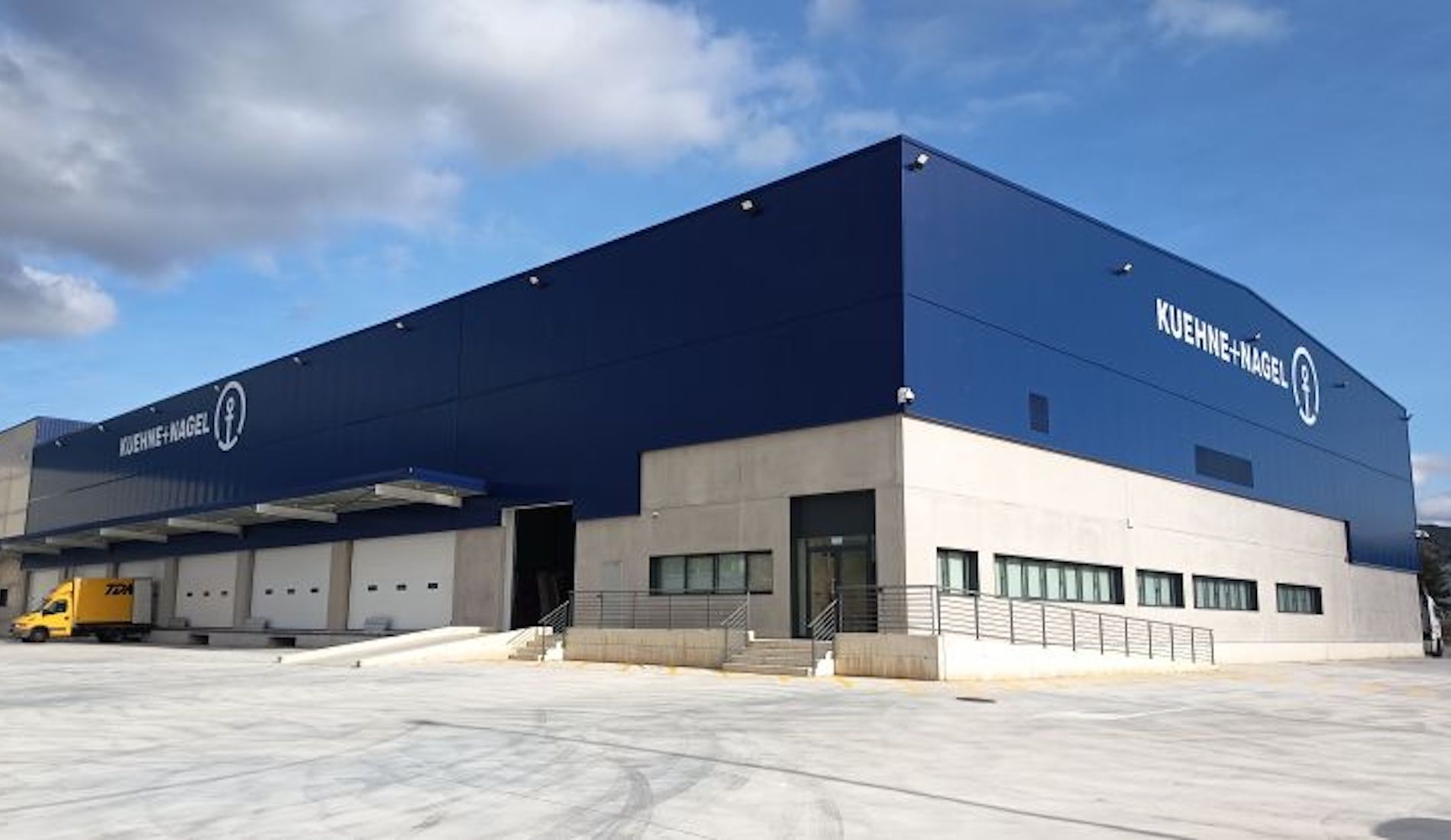 plataforma transporte K+N Pamplona