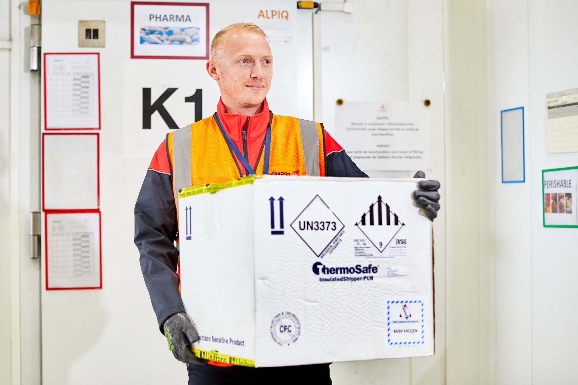 Swissport almacen farmaceutico