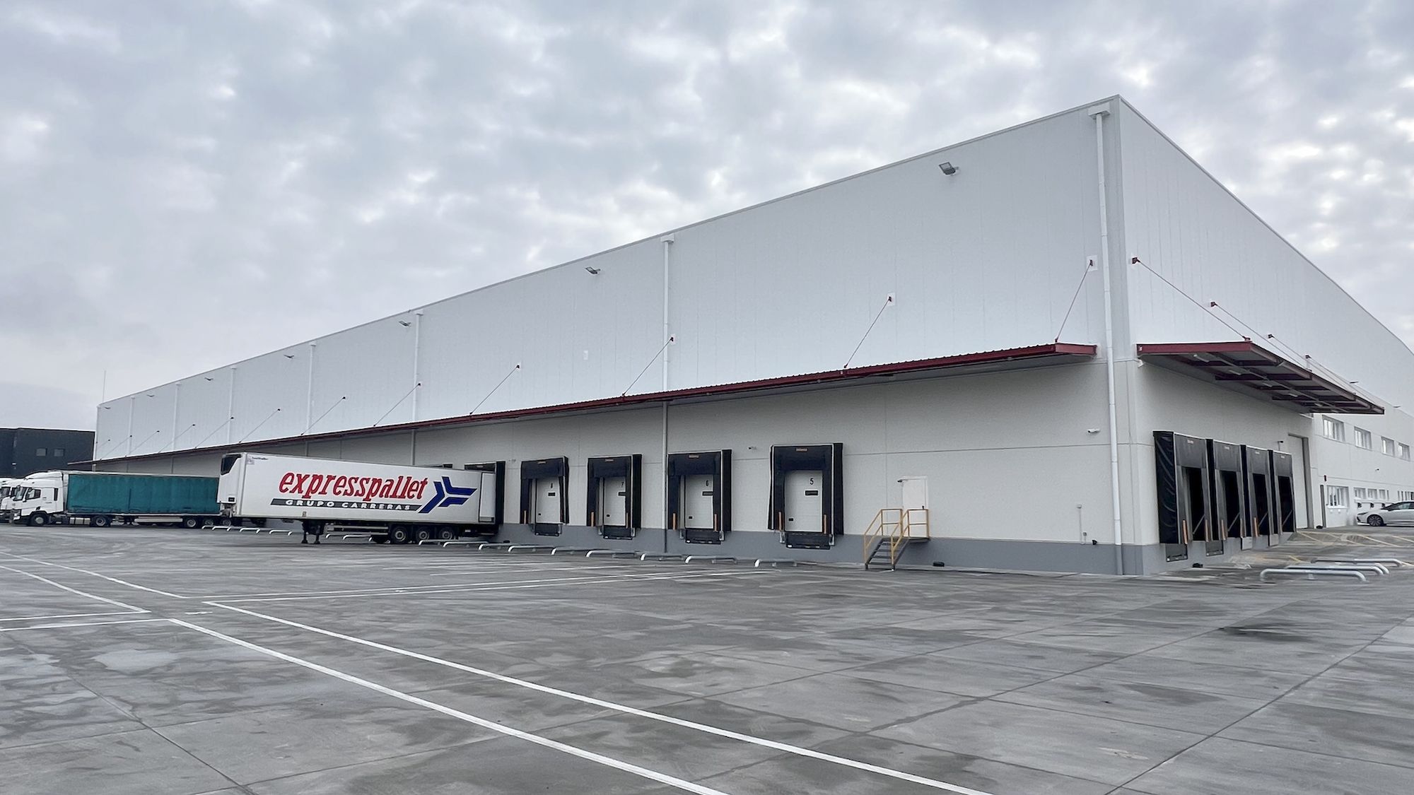 exterior nave Carreras Valladolid