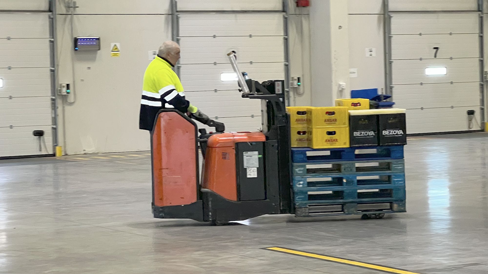operario empleo carretillero almacen picking Carreras Valladolid