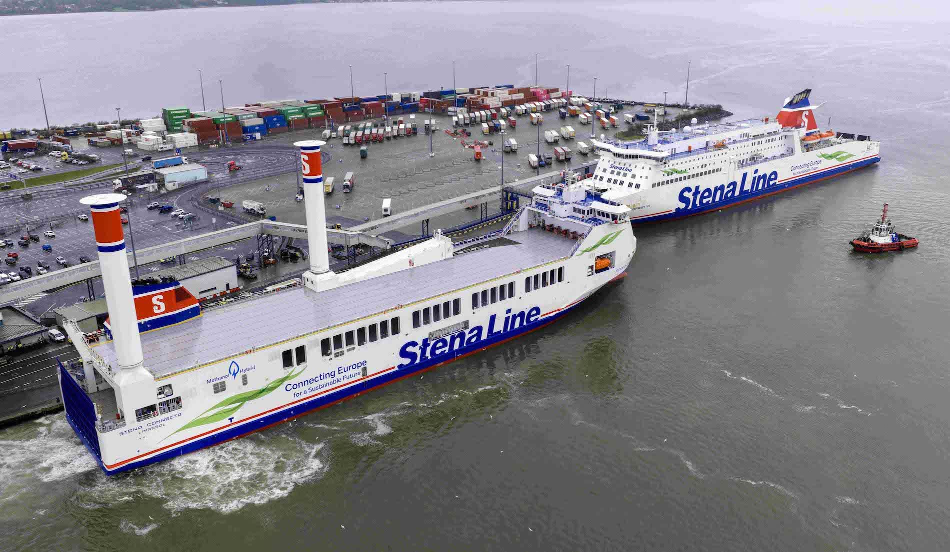 dos ferries Stena Line atracados a puerto Belfast