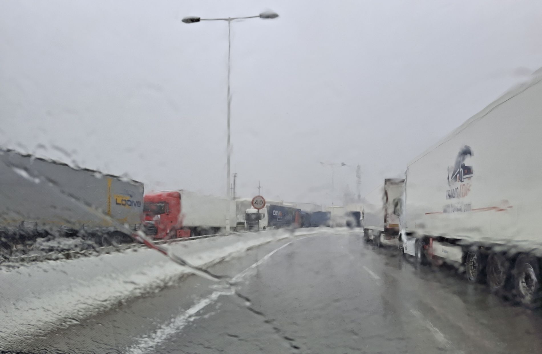 Camiones puerto Algeciras borrasca lluvia Camiones puerto Algeciras borrasca lluvia