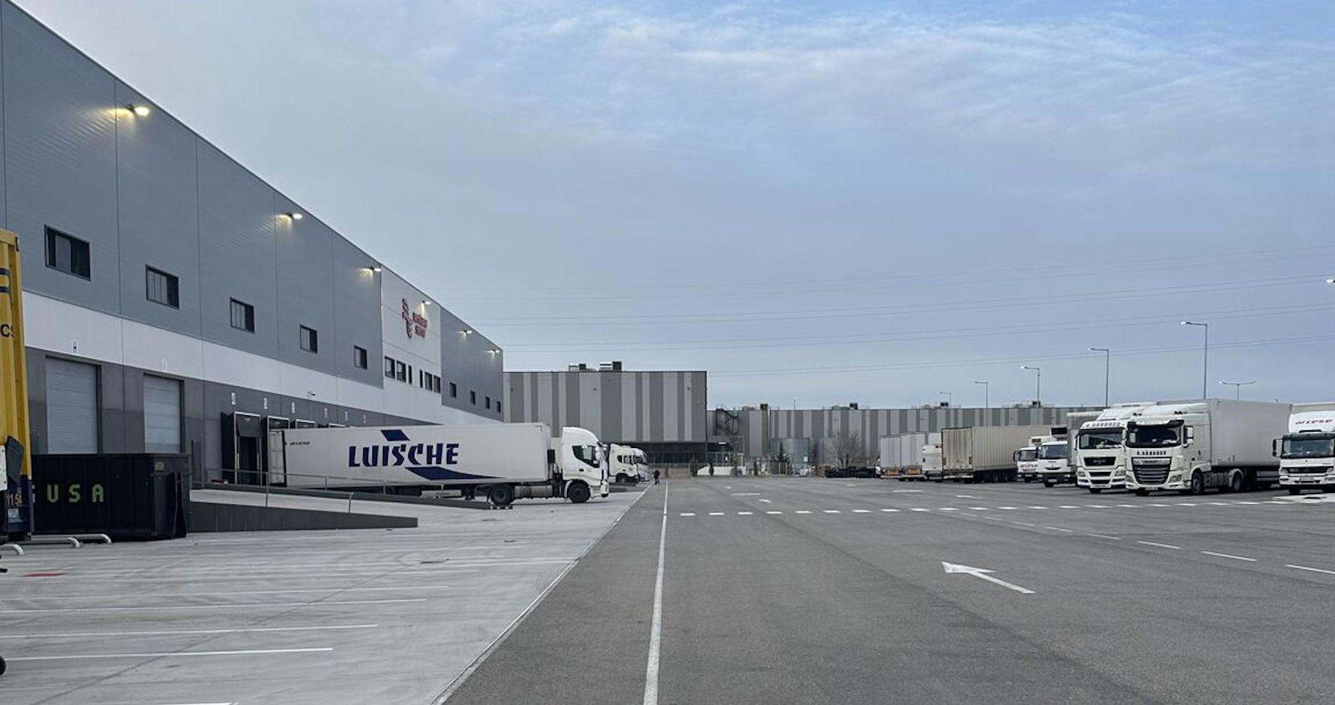 plataforma arcese con camiones plataforma arcese con camiones