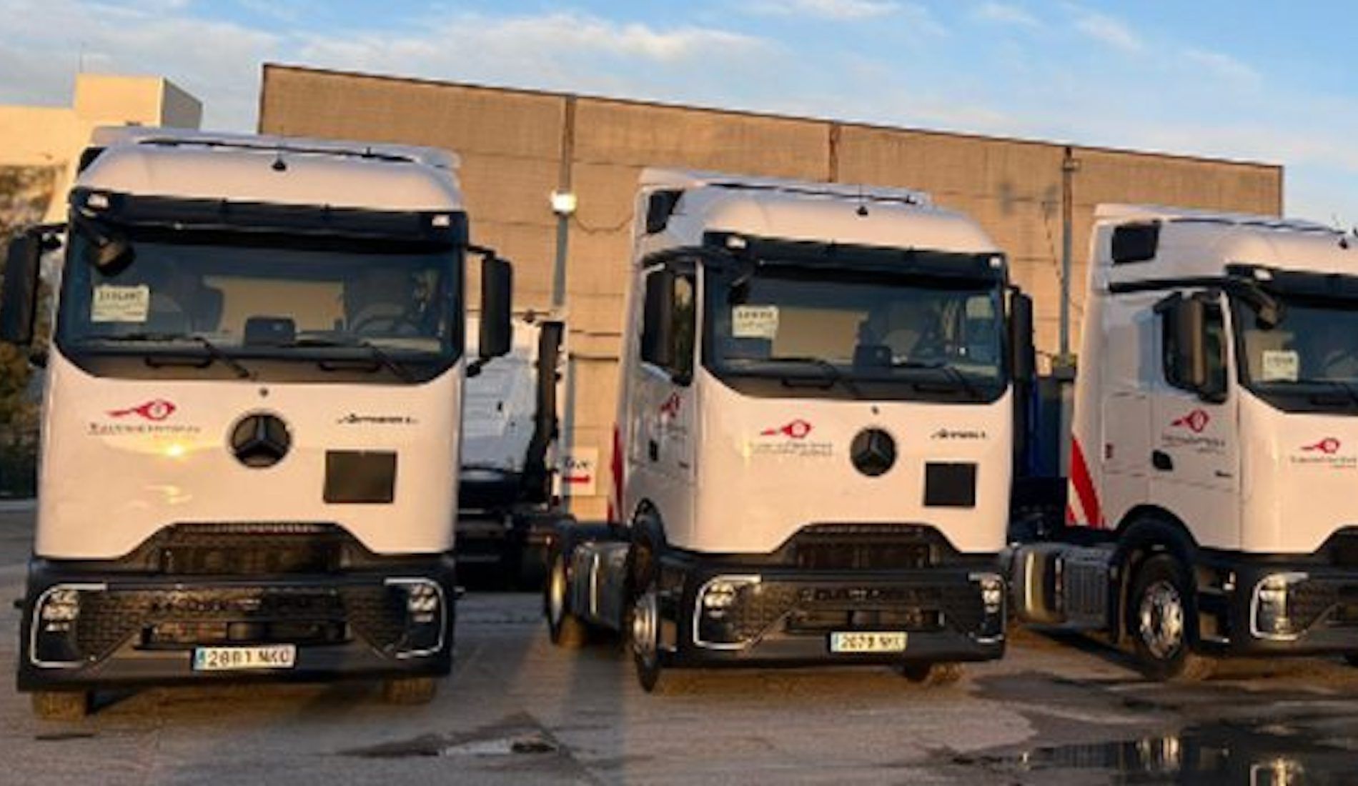 camiones mercedes hermes logistica camiones mercedes hermes logistica