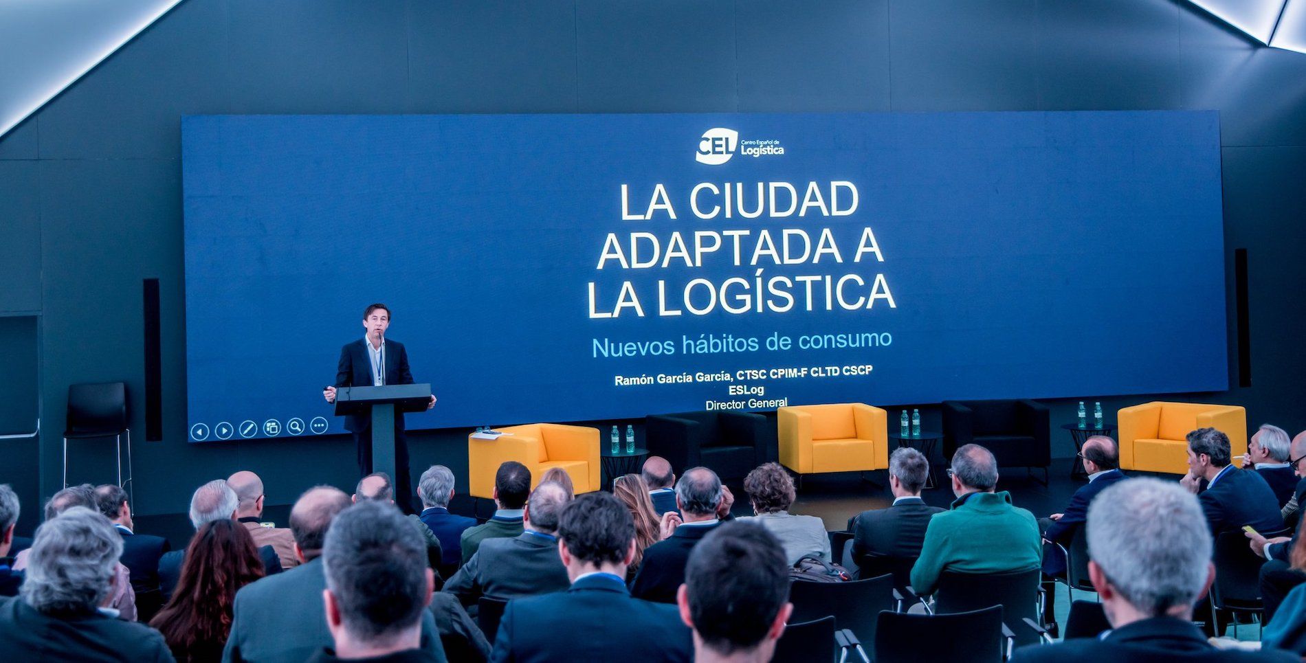 El director general del CEL llama a "cambiar de paradigma" en la logística urbana.