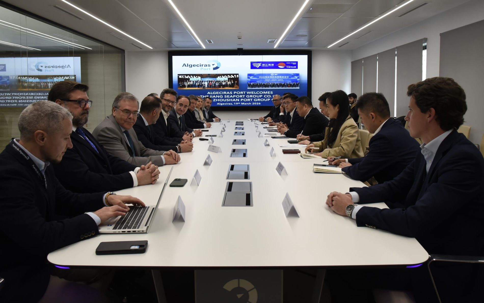 Puerto de Algeciras delegacion Ningbo