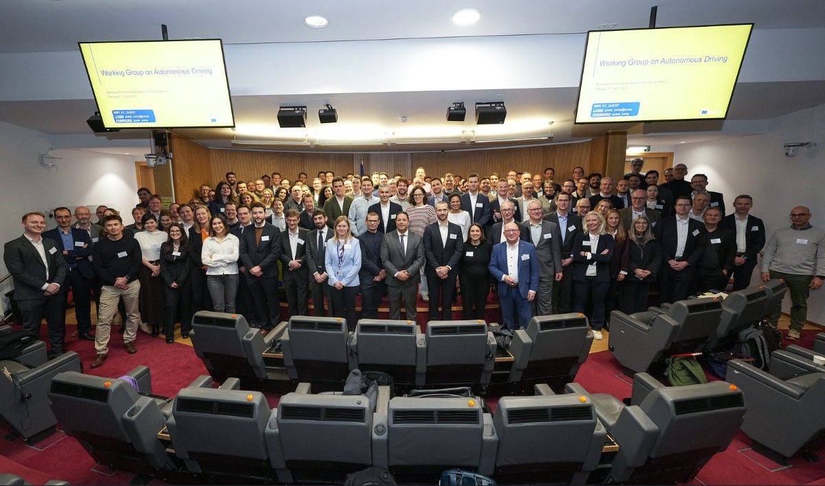 Constitucion alianza vehiculo autonomo