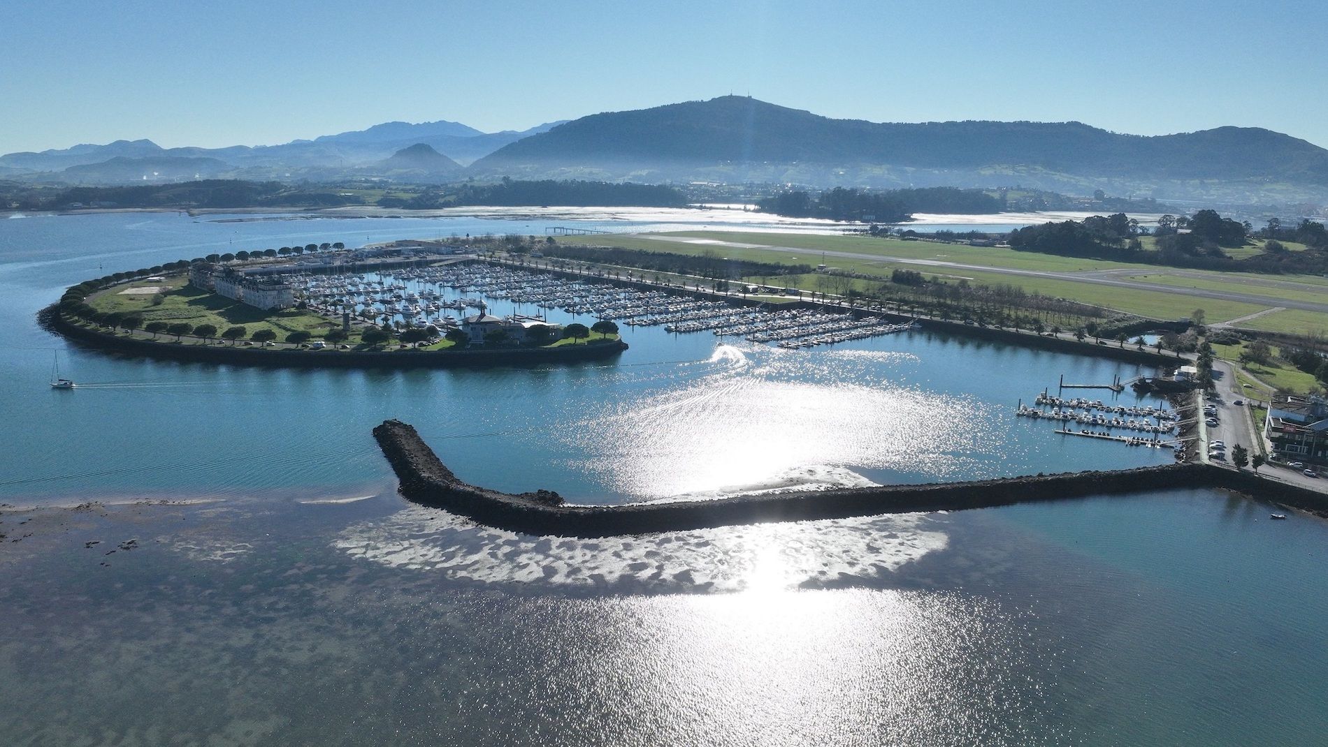 La iniciativa dará soporte a atraques de mayor eslora y a un flujo creciente de embarcaciones de tránsito.