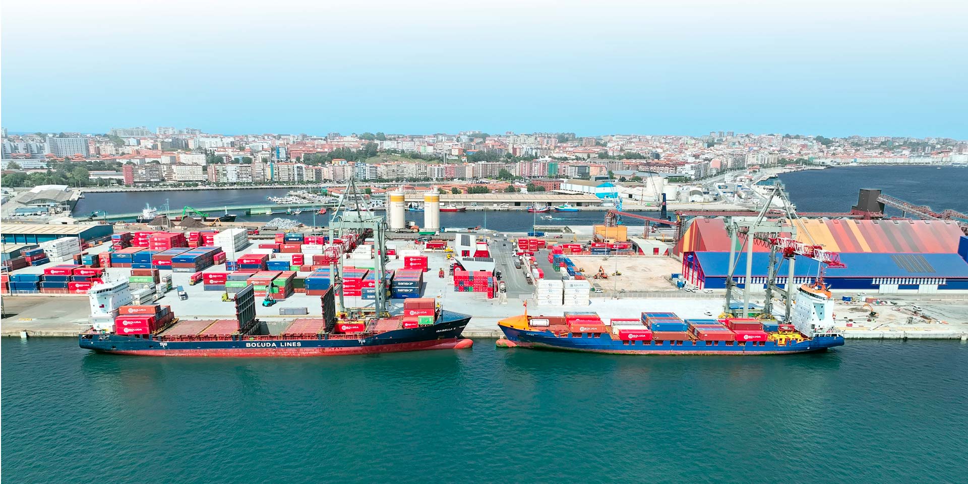 Buques portacontenedores en el puerto de Santander 2