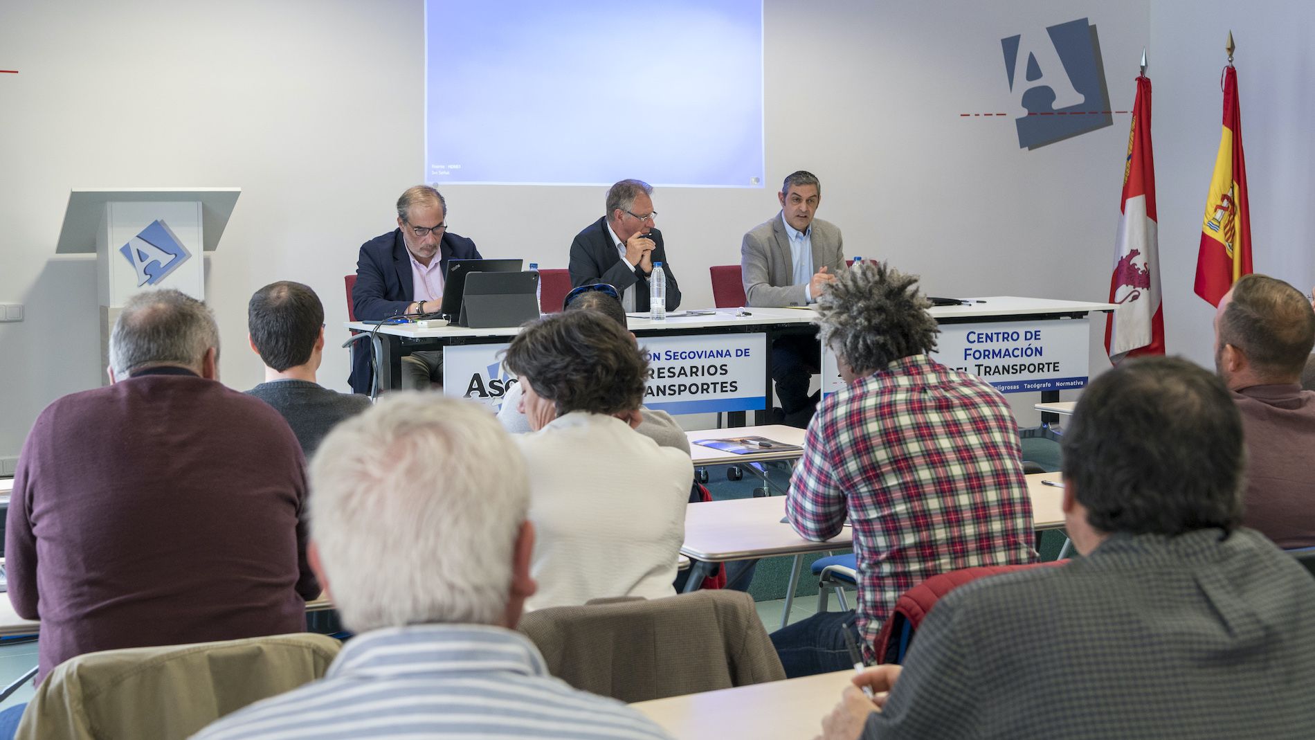 La asamblea general anual de la patrobal se ha celebrado en el Centro de Transportes de Segovia.