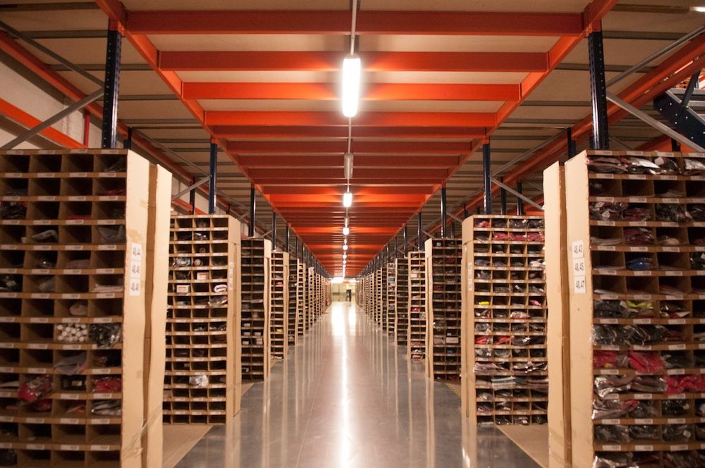 centro logistico Deporvillage