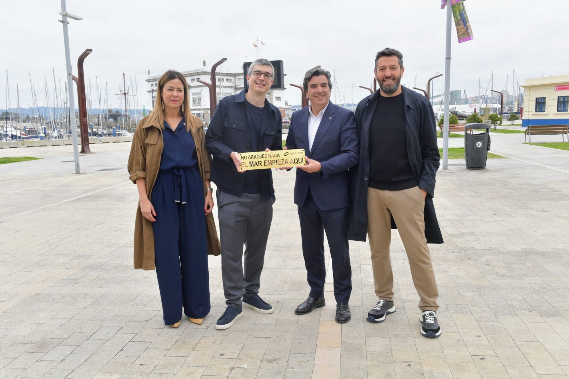 Puerto Coruña placa serie Ardora