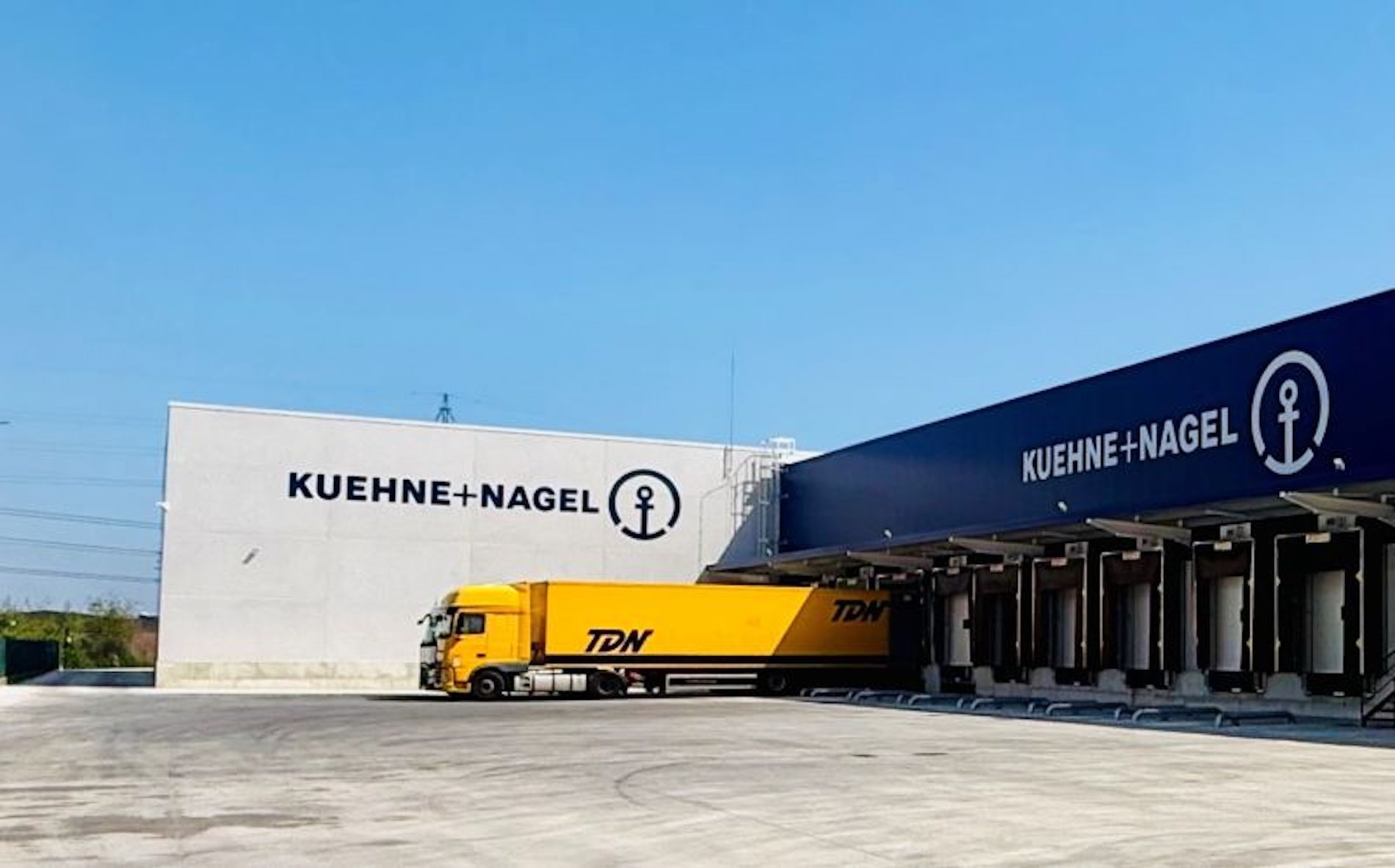 Las instalacciones cuentan con nave cross-dock.